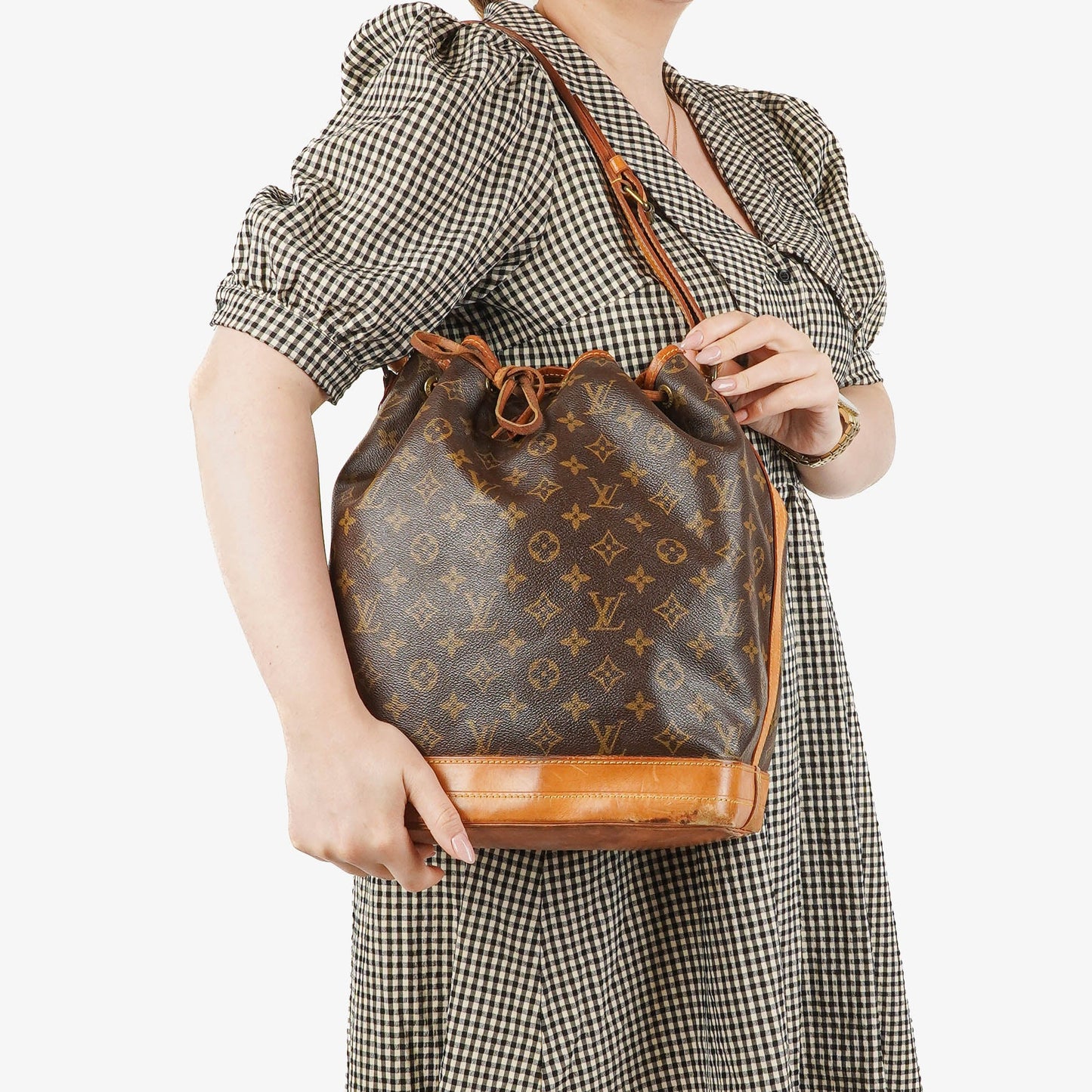 Louis Vuitton Noe Grande GM Monogram Canvas Shoulder Bag