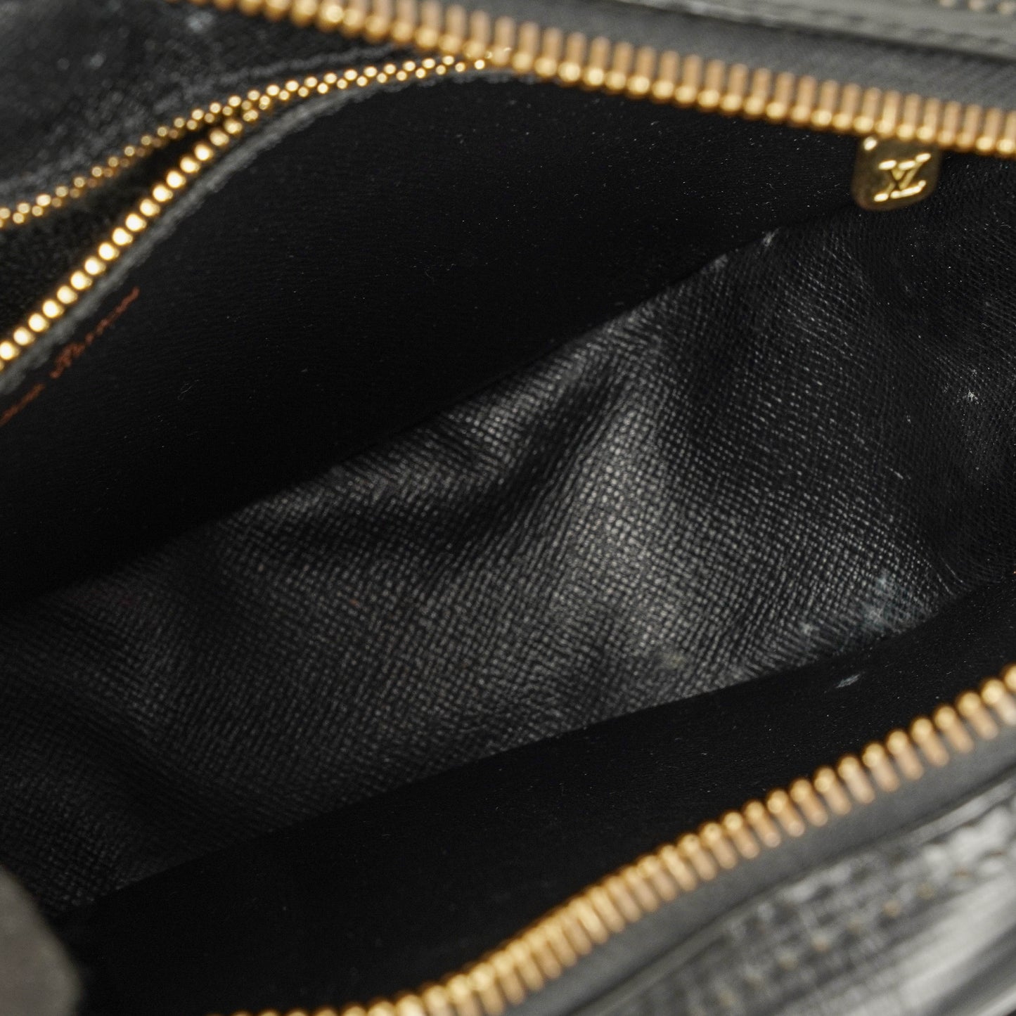 Louis Vuitton Jeune Fille MM Black EPI Leather Shoulder/Crossbody Bag