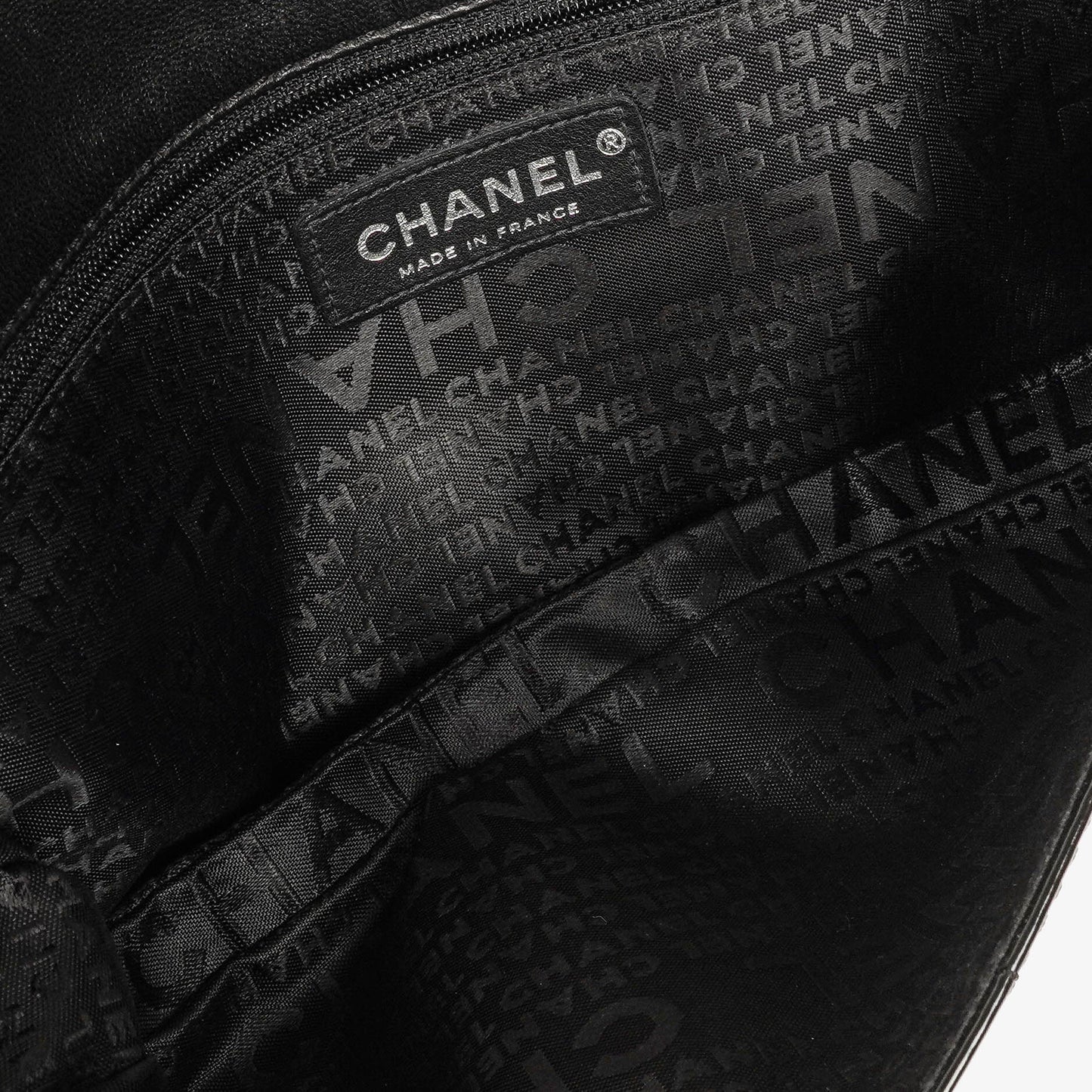 Chanel East West Chocolate Bar CC Patent Leather Shouder Bag Silver-Tone Hardware