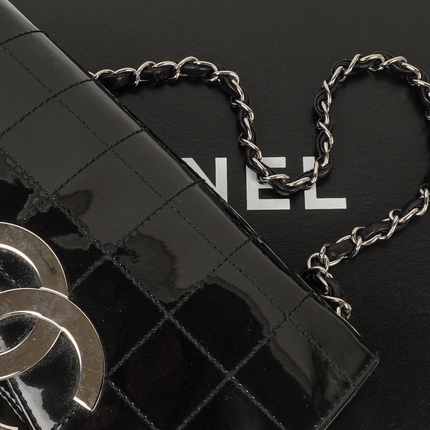 Chanel East West Chocolate Bar CC Patent Leather Shouder Bag Silver-Tone Hardware
