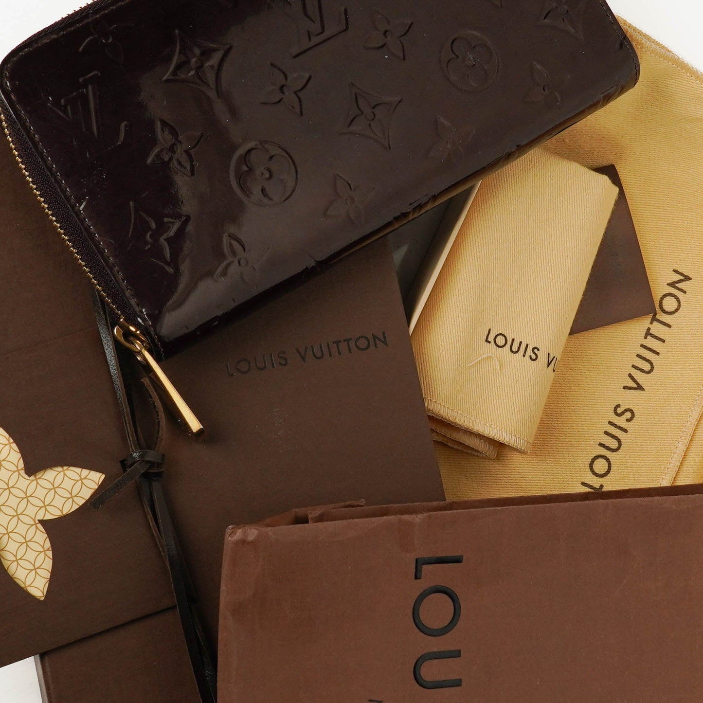 Louis Vuitton Amarante Vernis Zippy Wallet