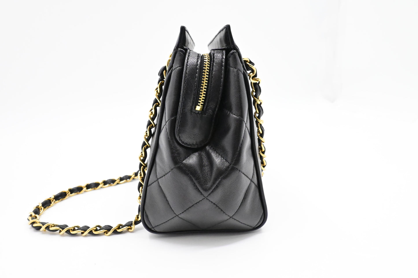 Chanel Shoulder Bag in Black MattelassÃÂ© Leather