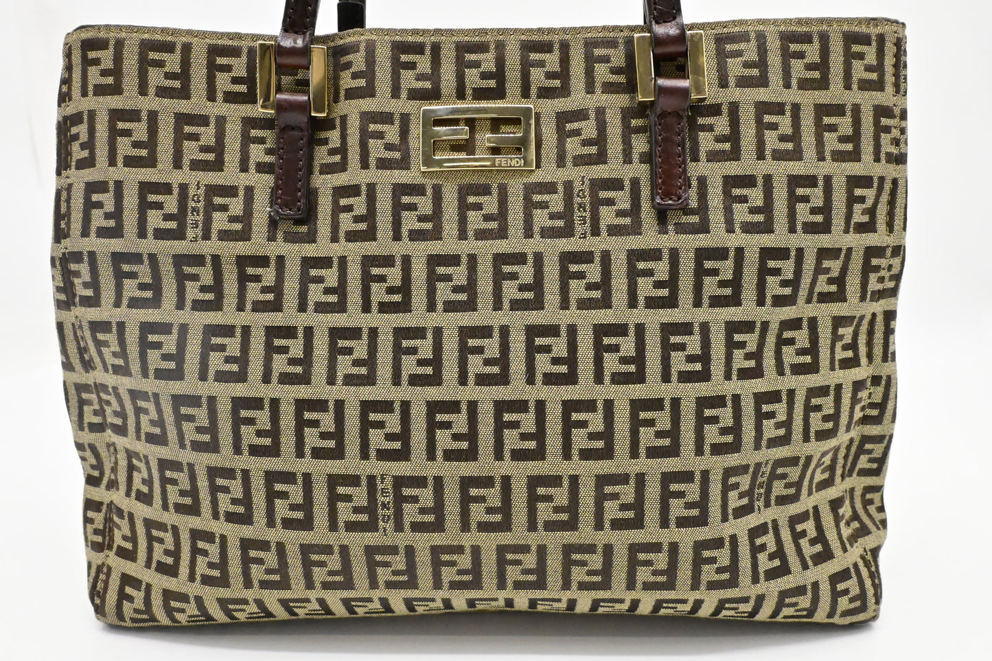 Fendi Shoulder Bag in Brown Zucchino Canvas