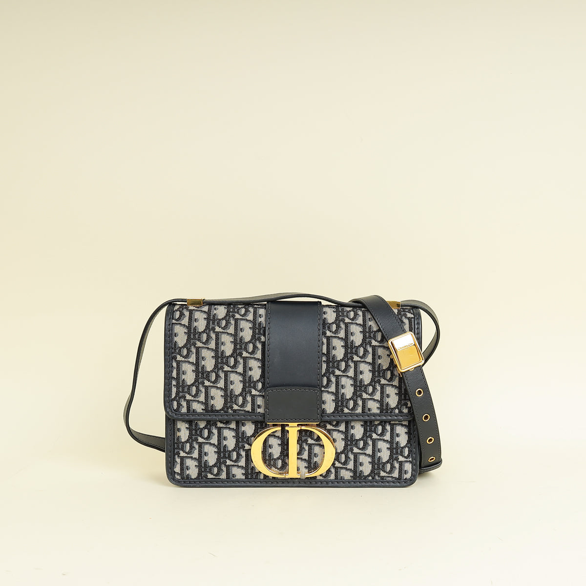 Dior 30 Montaigne Shoulder Bag - Rovelle Bags