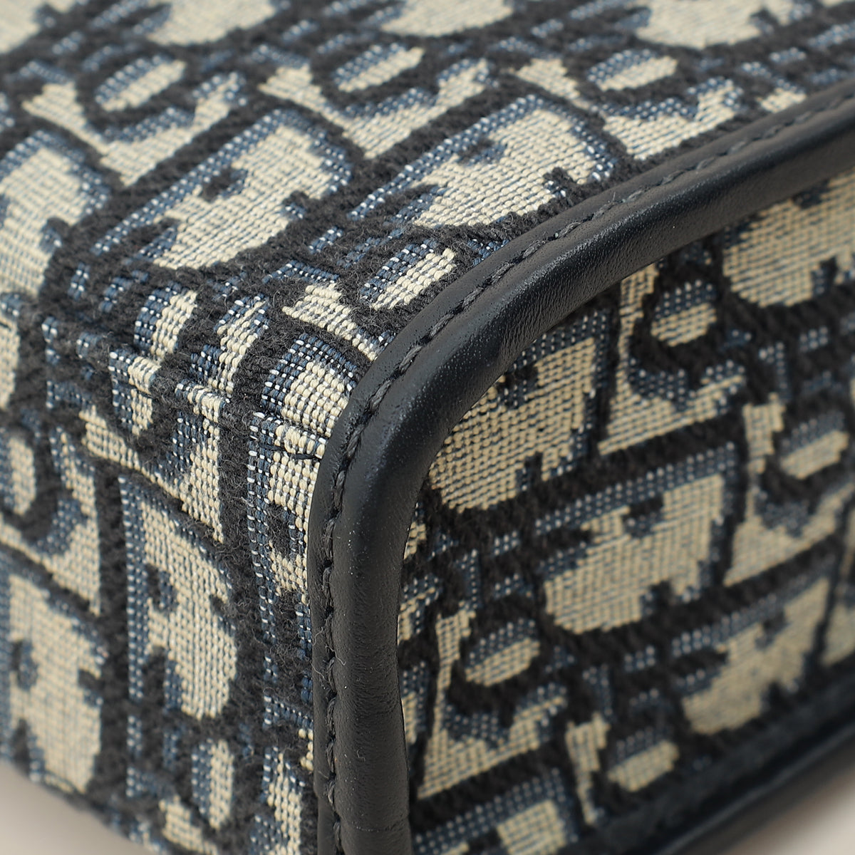 Dior 30 Montaigne Shoulder Bag - Rovelle Bags
