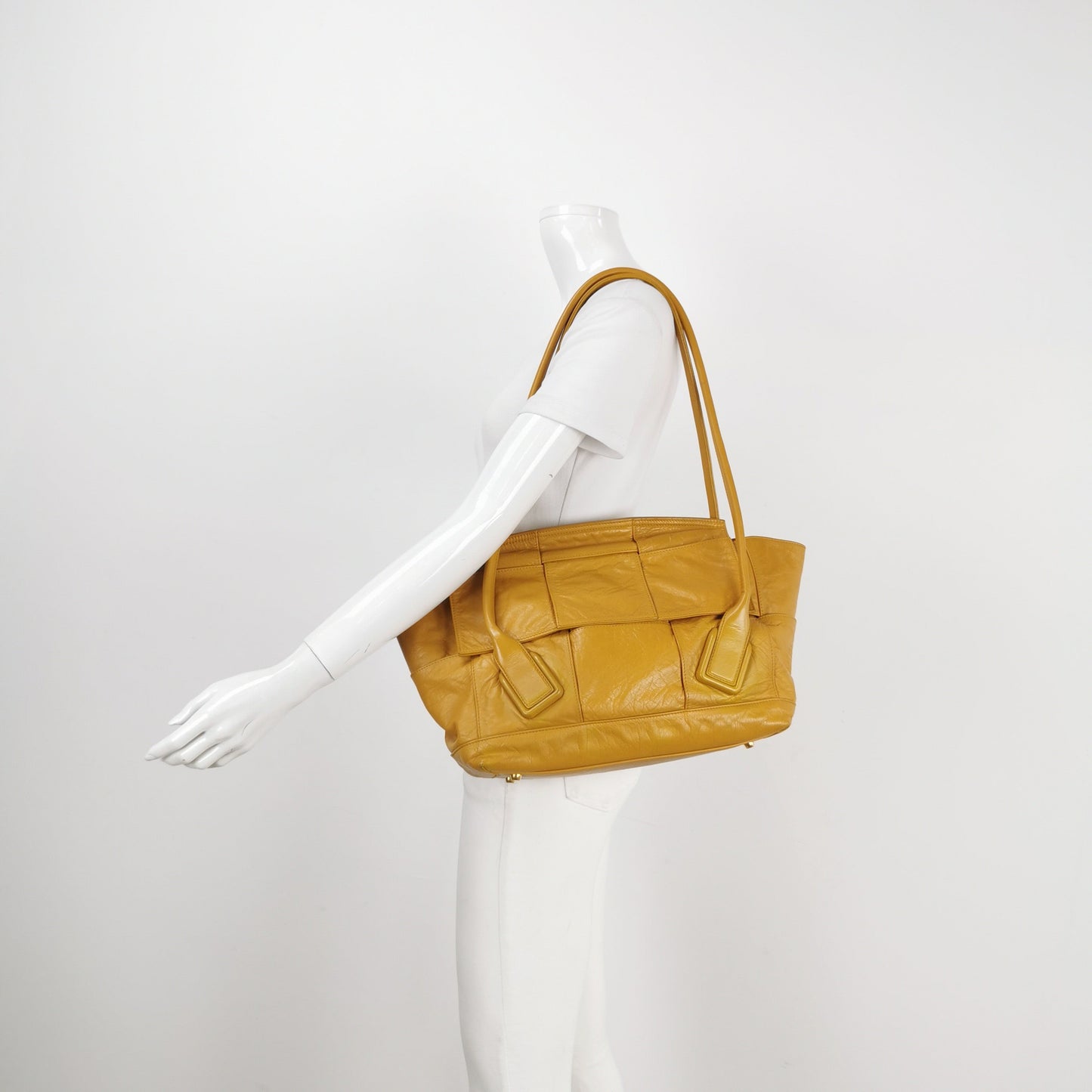 Bottega Veneta Arco Tote - Rovelle Bags