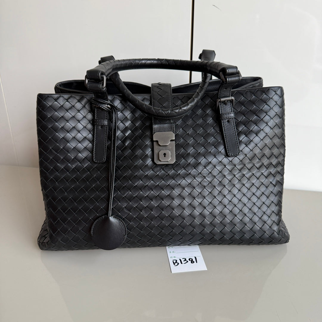 Bottega Veneta Veneta Shoulder Bag - Rovelle Bags
