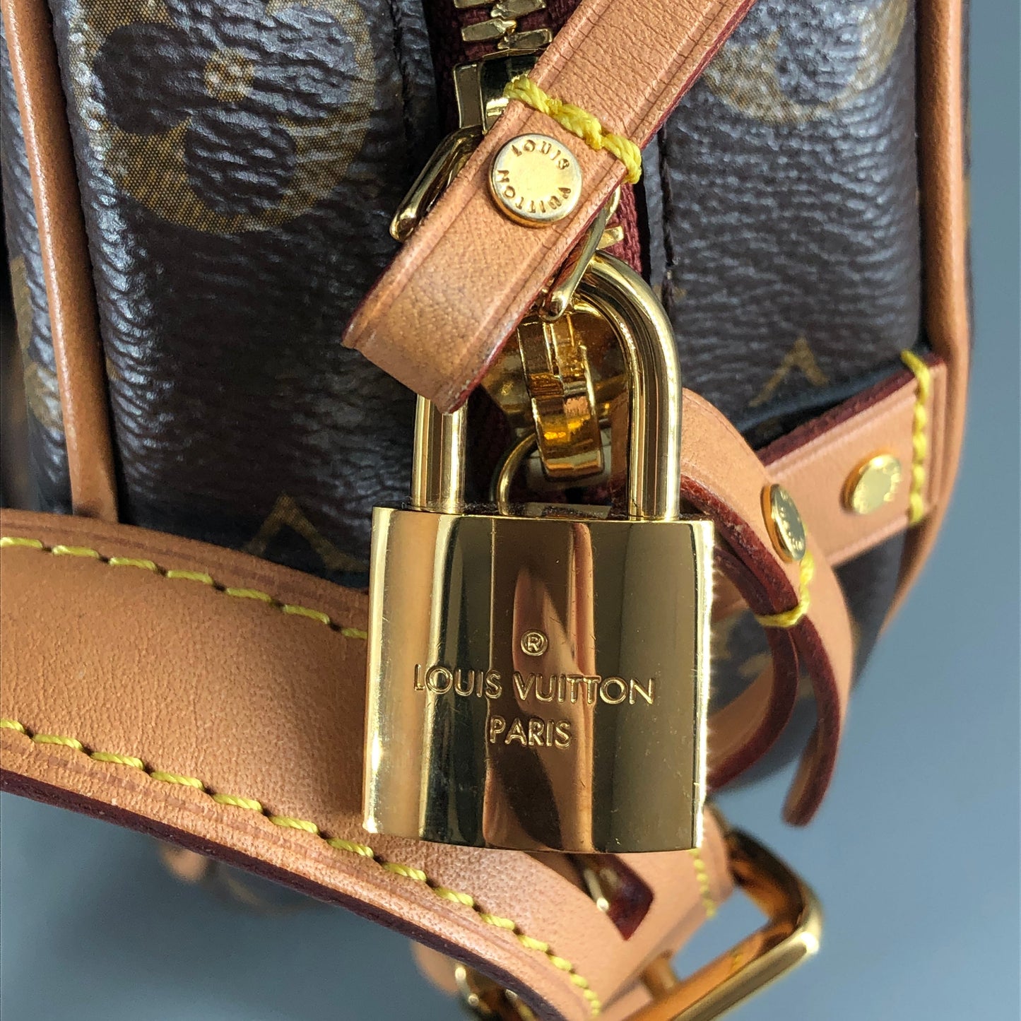 Louis Vuitton Monogram Canvas Boite Chapeau Souple Medium Round Crossbody Bag Brown