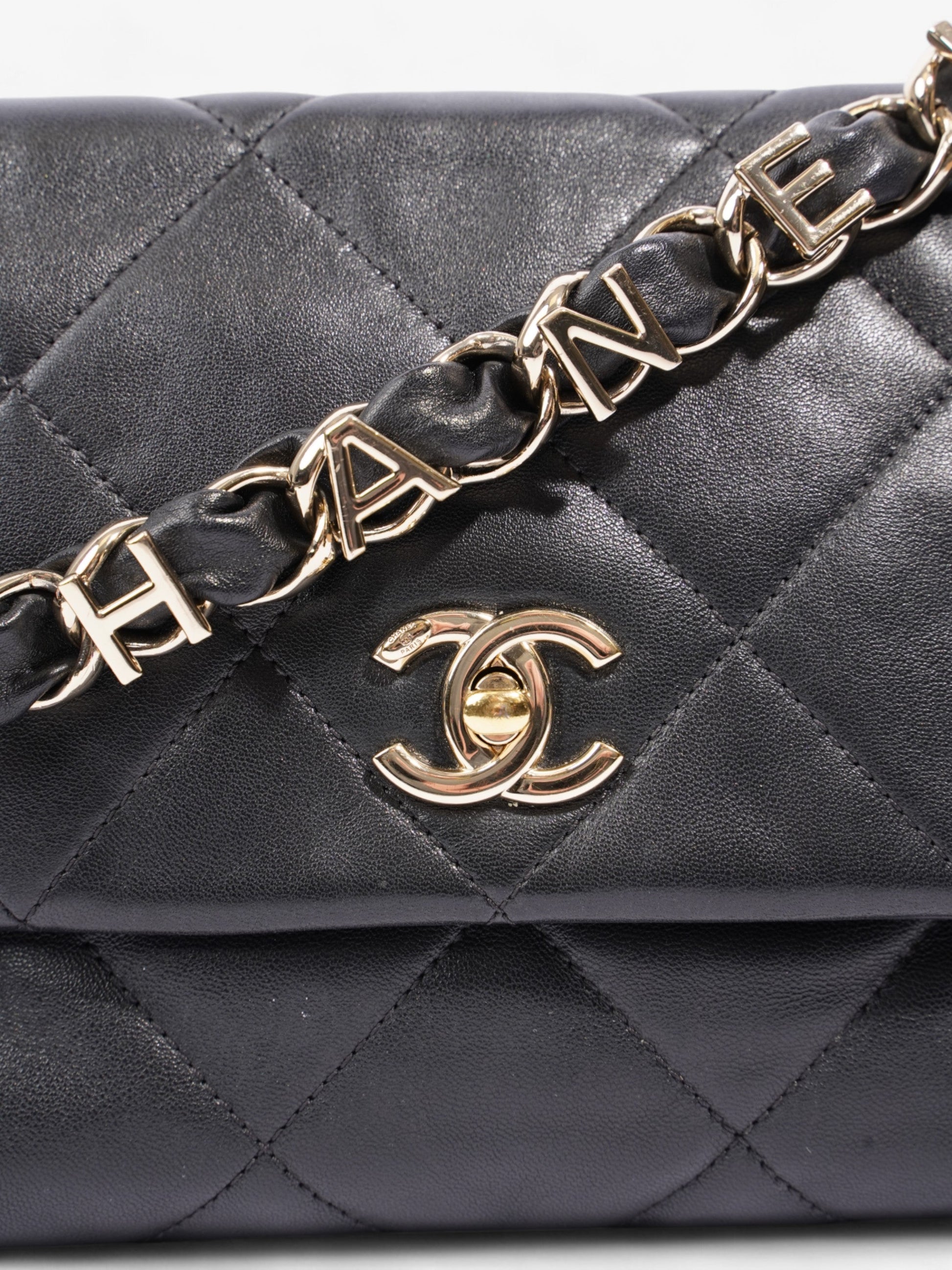 Chanel Chanel 19 Shoulder Bag - Rovelle Bags