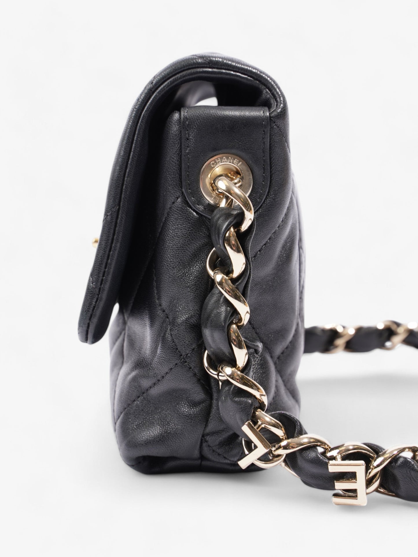 Chanel Chanel 19 Shoulder Bag - Rovelle Bags