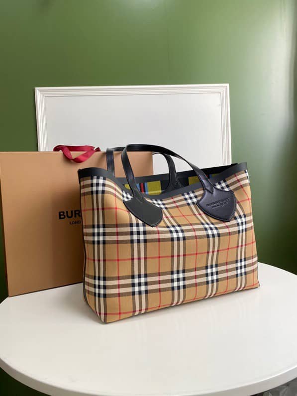 Burberry Giant Reversible Tote Bag - Rovelle Bags