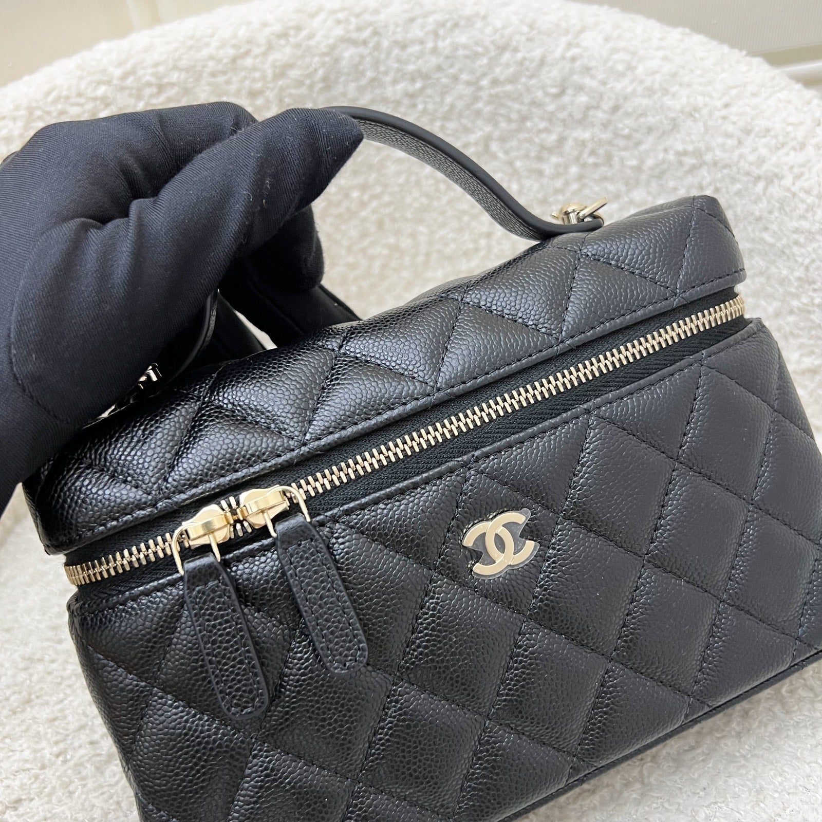 Chanel [Brand New Aug 2025] Chanel Vanity Bag - Rovelle Bags