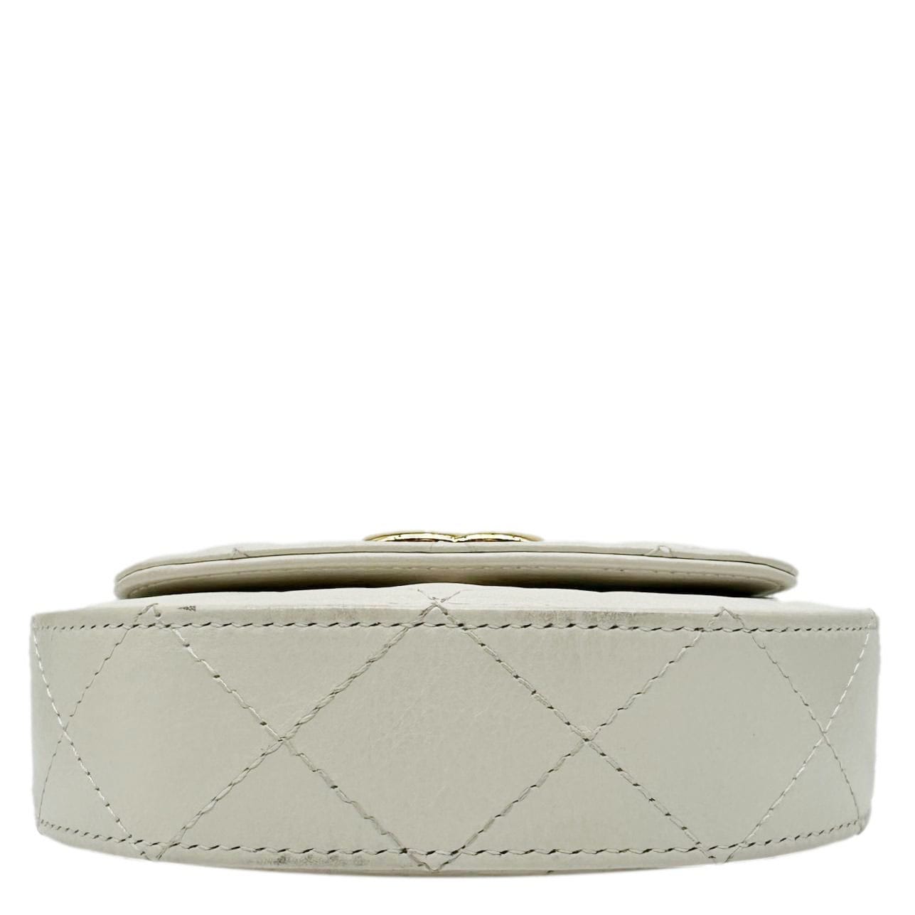 CHANEL Aged Quilted Calfskin Leather Top Handle Clutch With Chain White