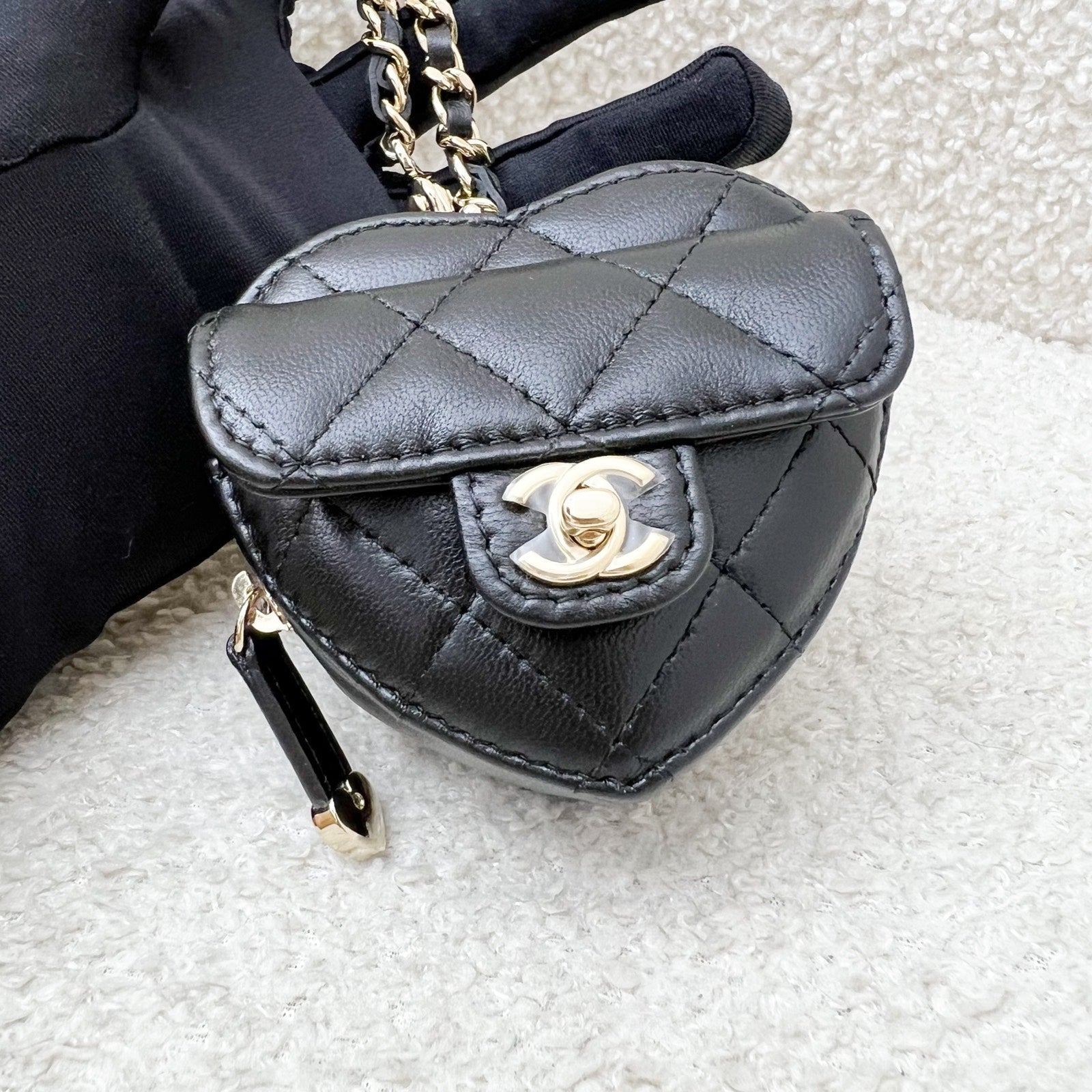 Chanel 25B Mini Heart Handbag - Rovelle Bags