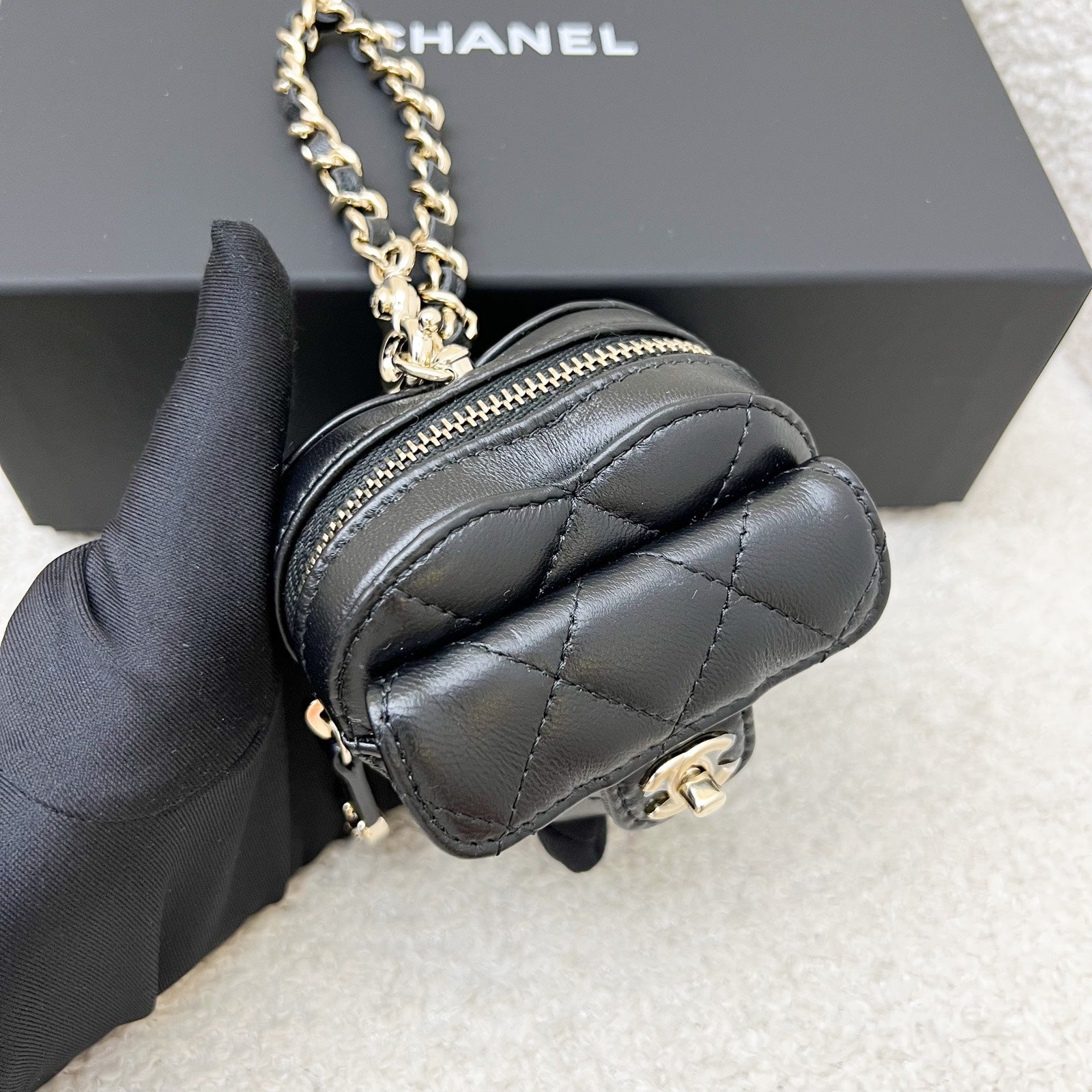 Chanel [Below Retail Deal!] Chanel 25B Handbag - Rovelle Bags