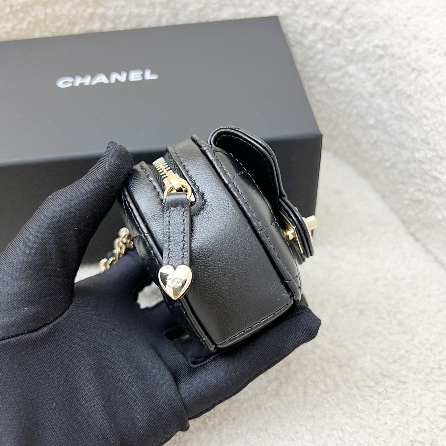 Chanel [Below Retail Deal!] Chanel 25B Handbag - Rovelle Bags