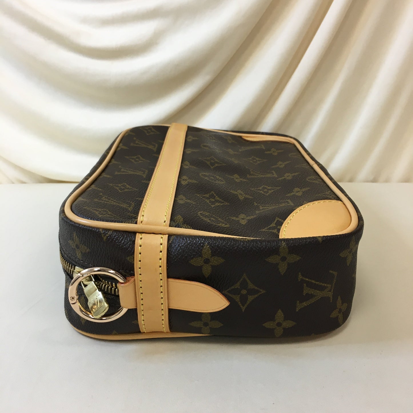 Louis Vuitton Monogram Trocadero [generic straps include] Sku# 67941