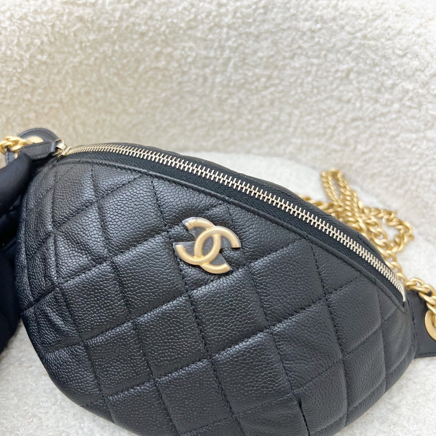 Chanel 24P Heart Adjustable Chain Waist Handbag - Rovelle Bags
