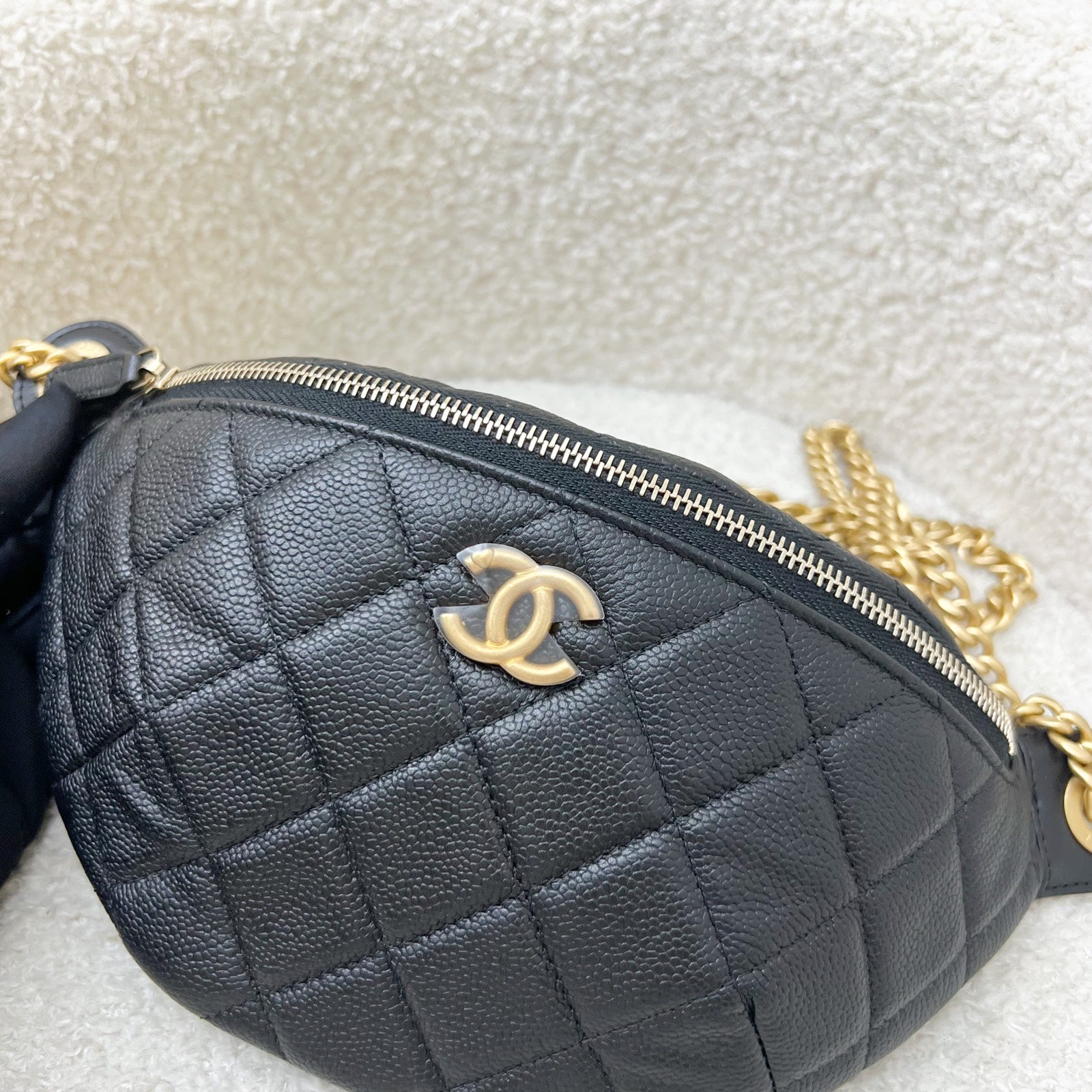 Chanel 24P Heart Adjustable Chain Waist Handbag - Rovelle Bags