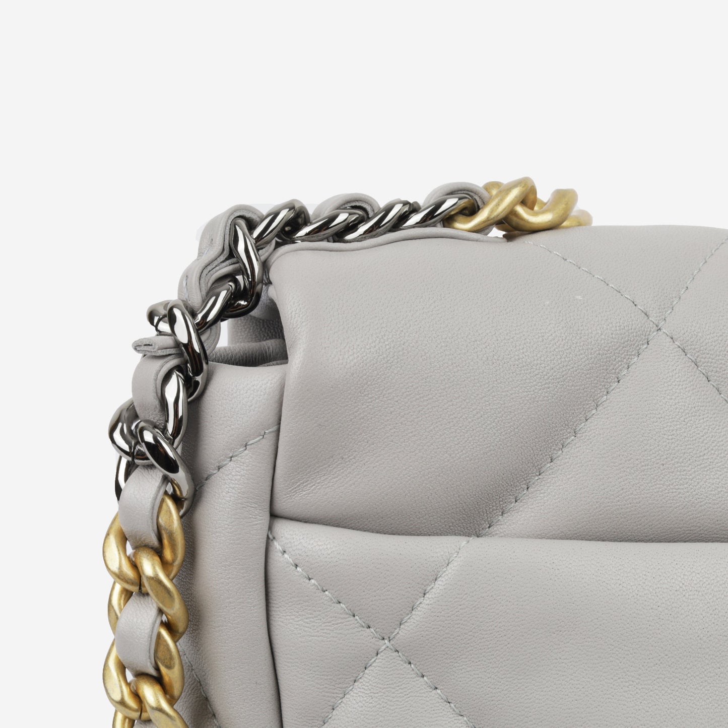 Chanel Chanel 19 Shoulder Bag - Rovelle Bags