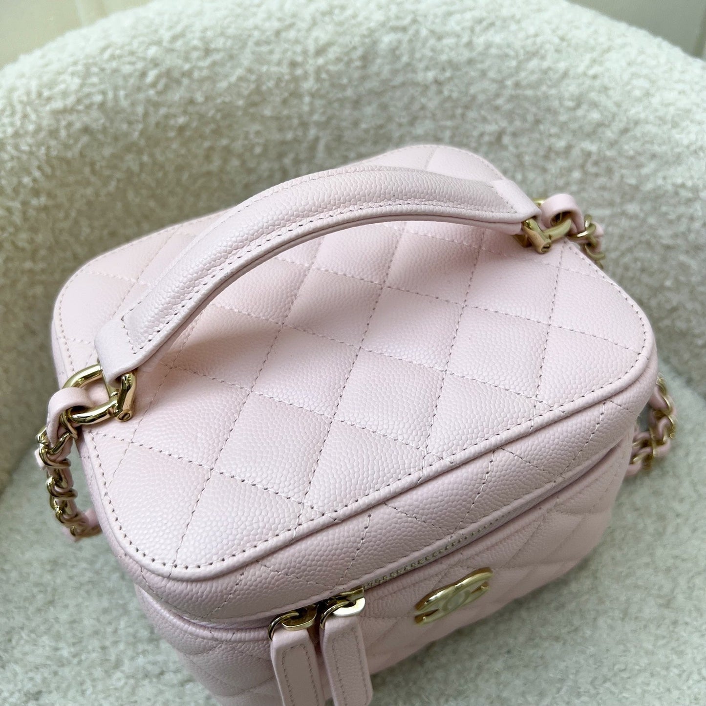Chanel 22S Top Handle Vanity Case Handbag - Rovelle Bags