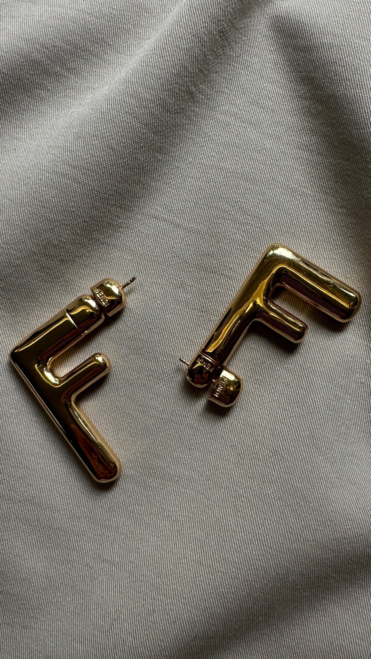 FENDI F Earrings Gold