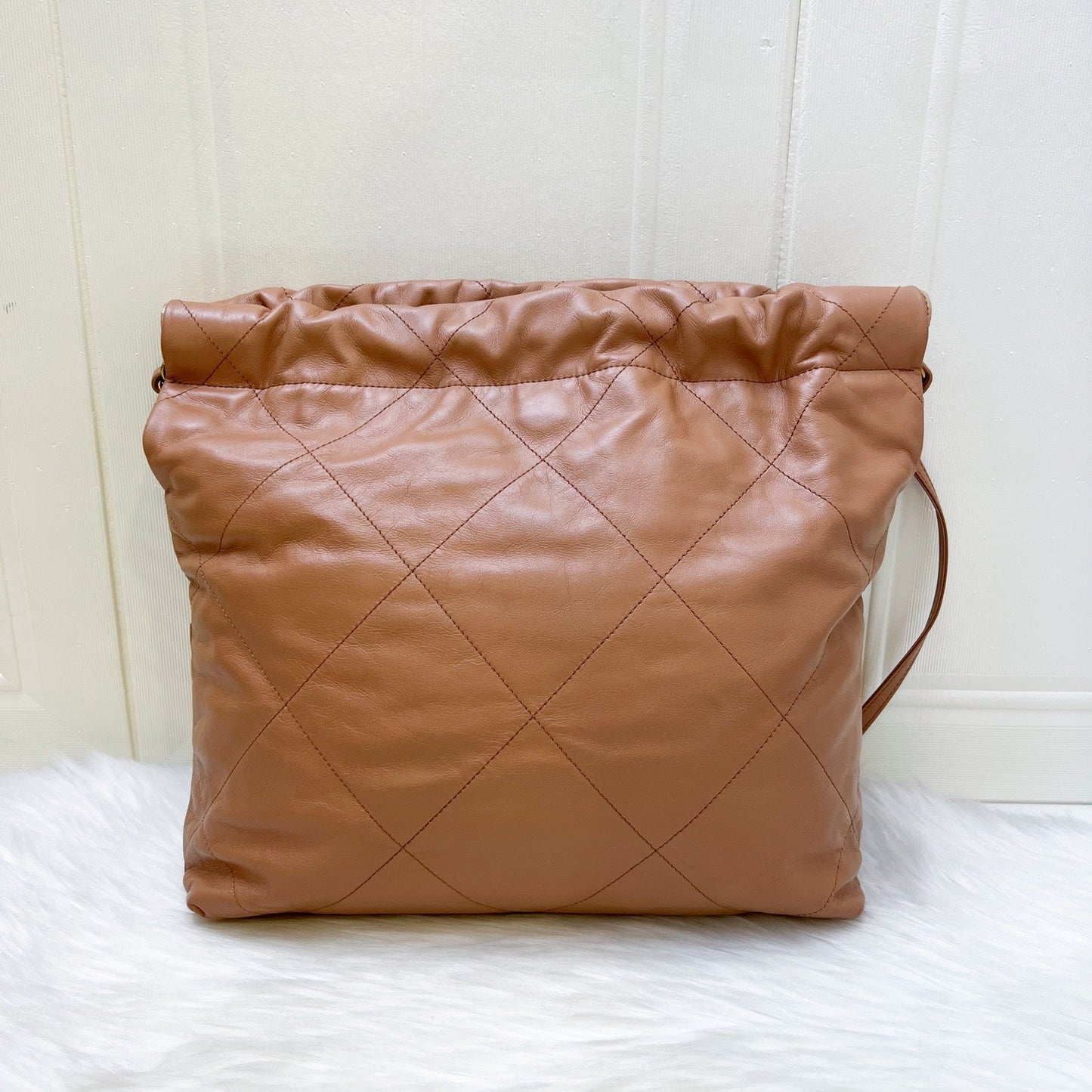 Chanel 22 Small Hobo Handbag - Rovelle Bags