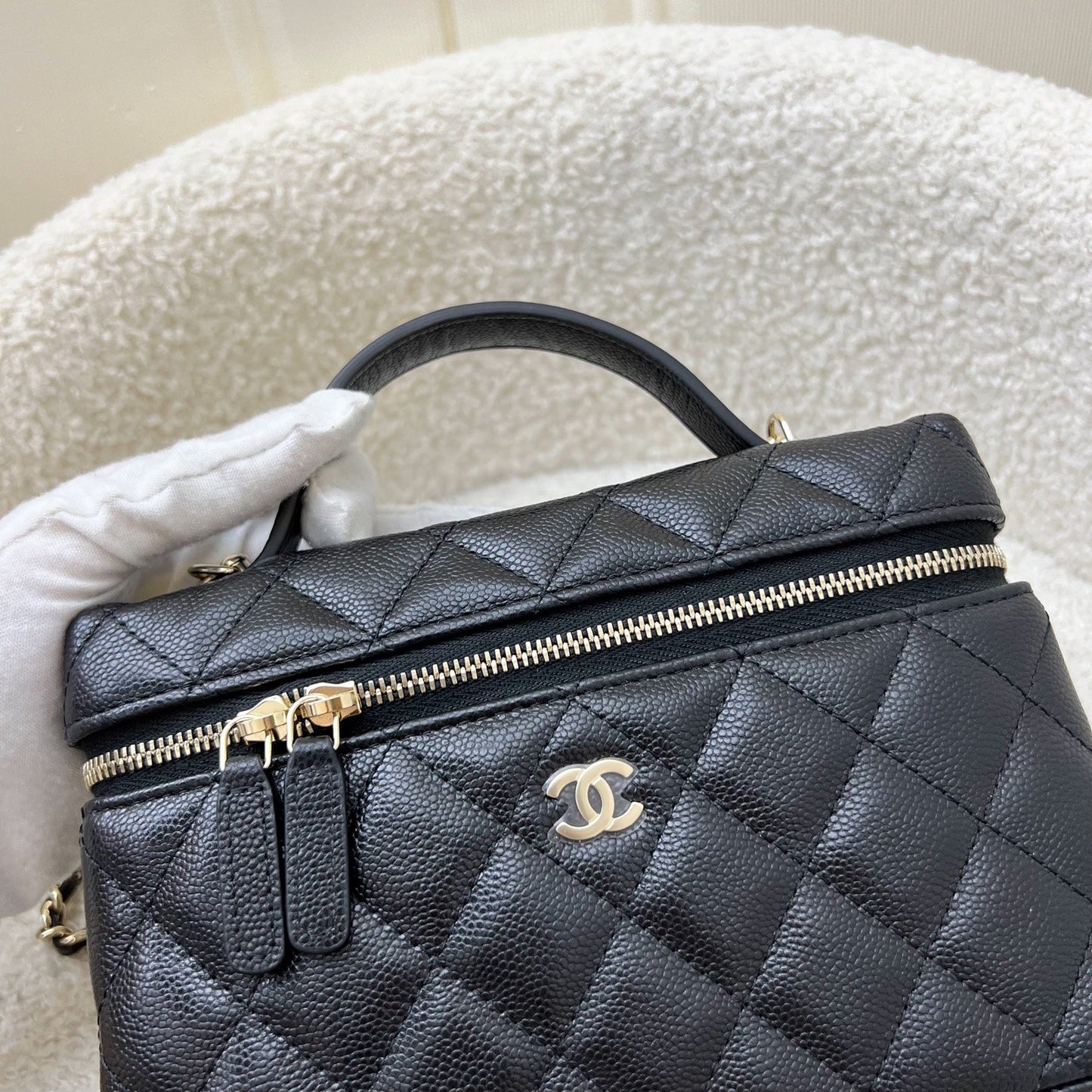 Chanel [Brand New July 2025] Chanel Vanity Bag - Rovelle Bags