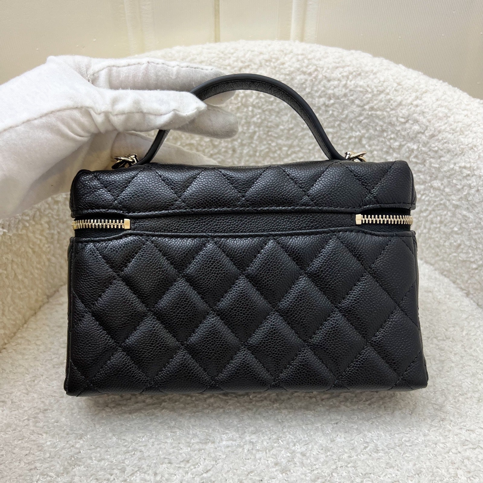 Chanel [Brand New July 2025] Chanel Vanity Bag - Rovelle Bags