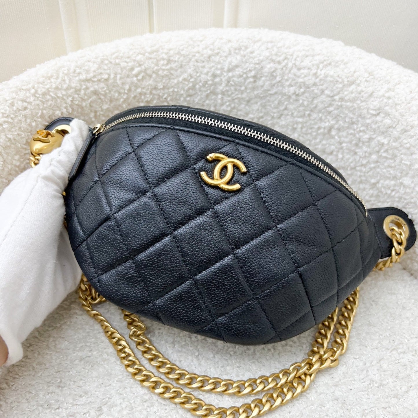 Chanel 24P Heart Adjustable Chain Waist Handbag - Rovelle Bags