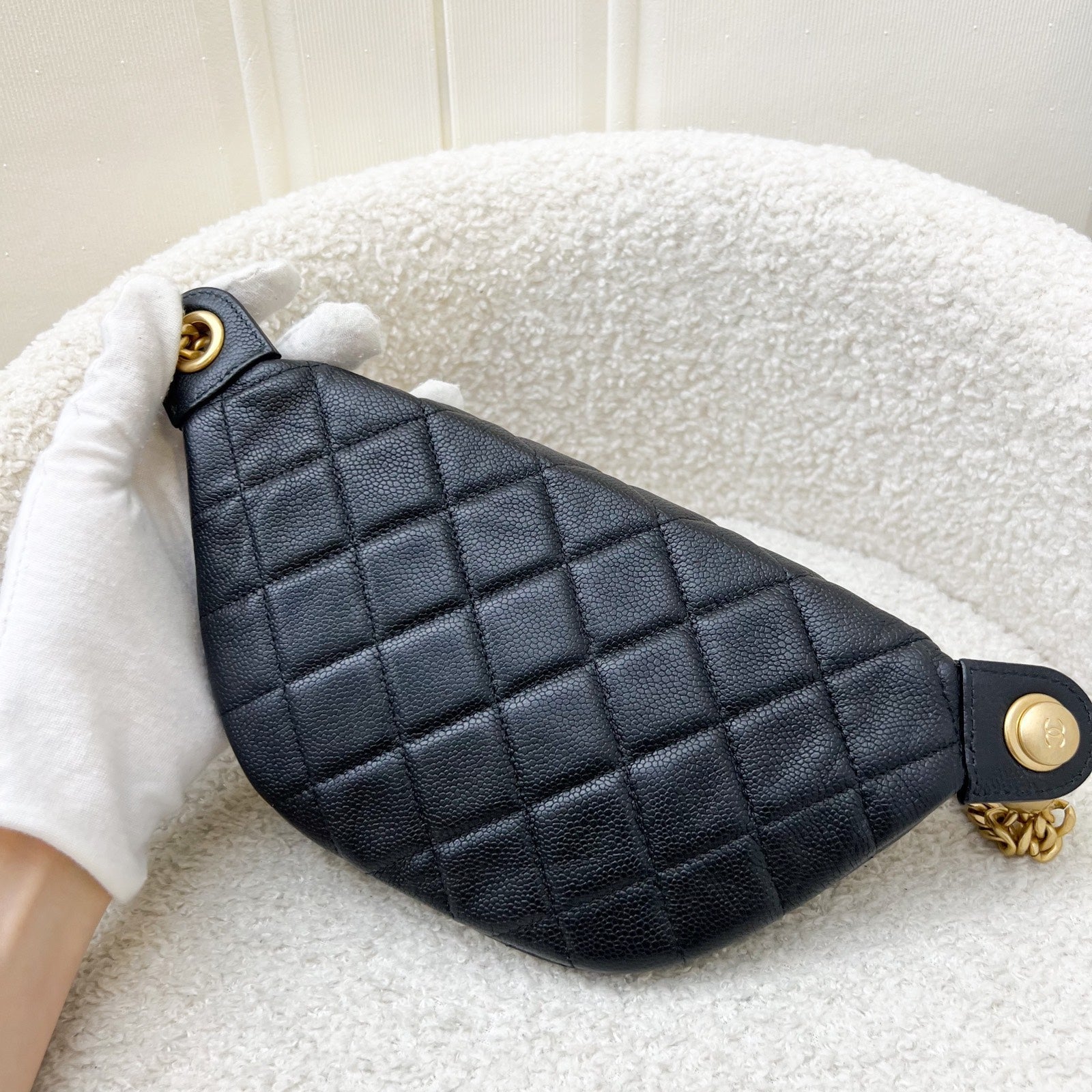 Chanel 24P Heart Adjustable Chain Waist Handbag - Rovelle Bags