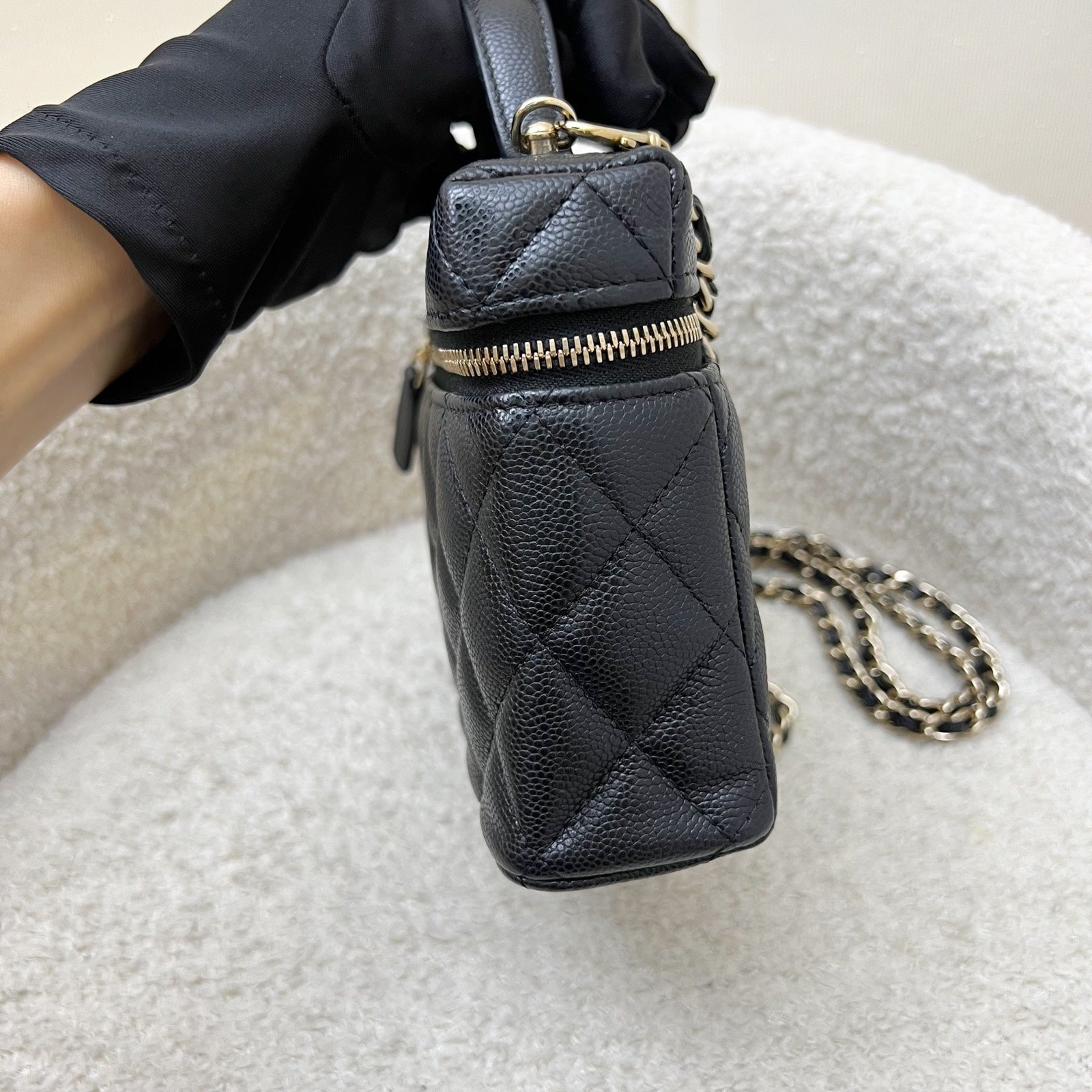 Chanel [Below Retail!] Chanel 25P Vanity Vanity Bag - Rovelle Bags