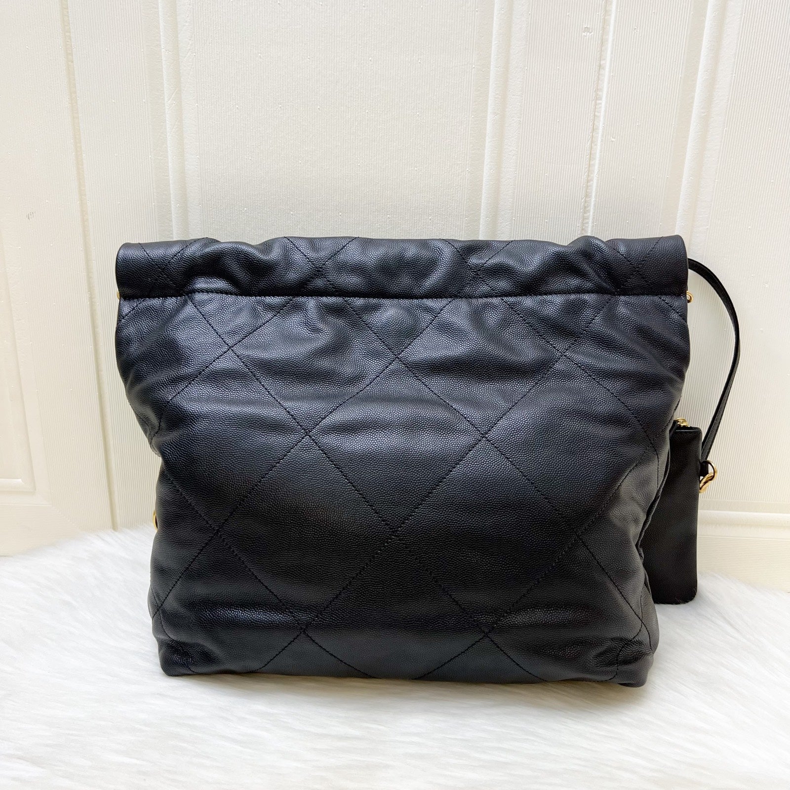 Chanel 22 Small Hobo Handbag - Rovelle Bags