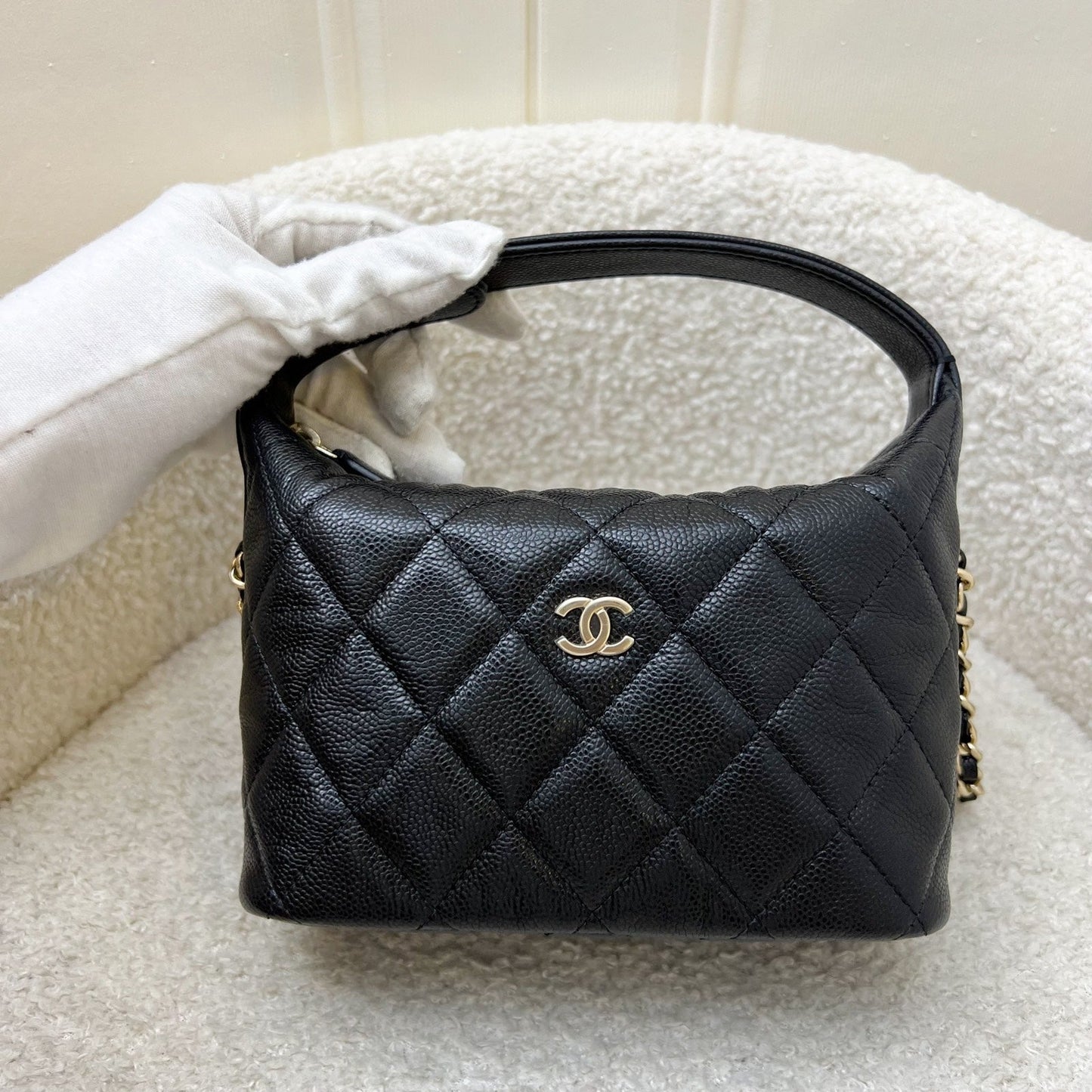 Chanel 25C Quilted Hobo Clutch on Shoulder Bag - Rovelle Bags