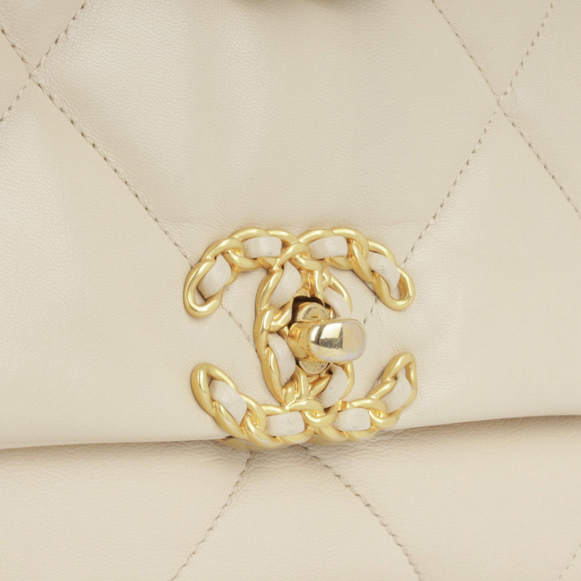 Chanel Chanel 19 Shoulder Bag - Rovelle Bags