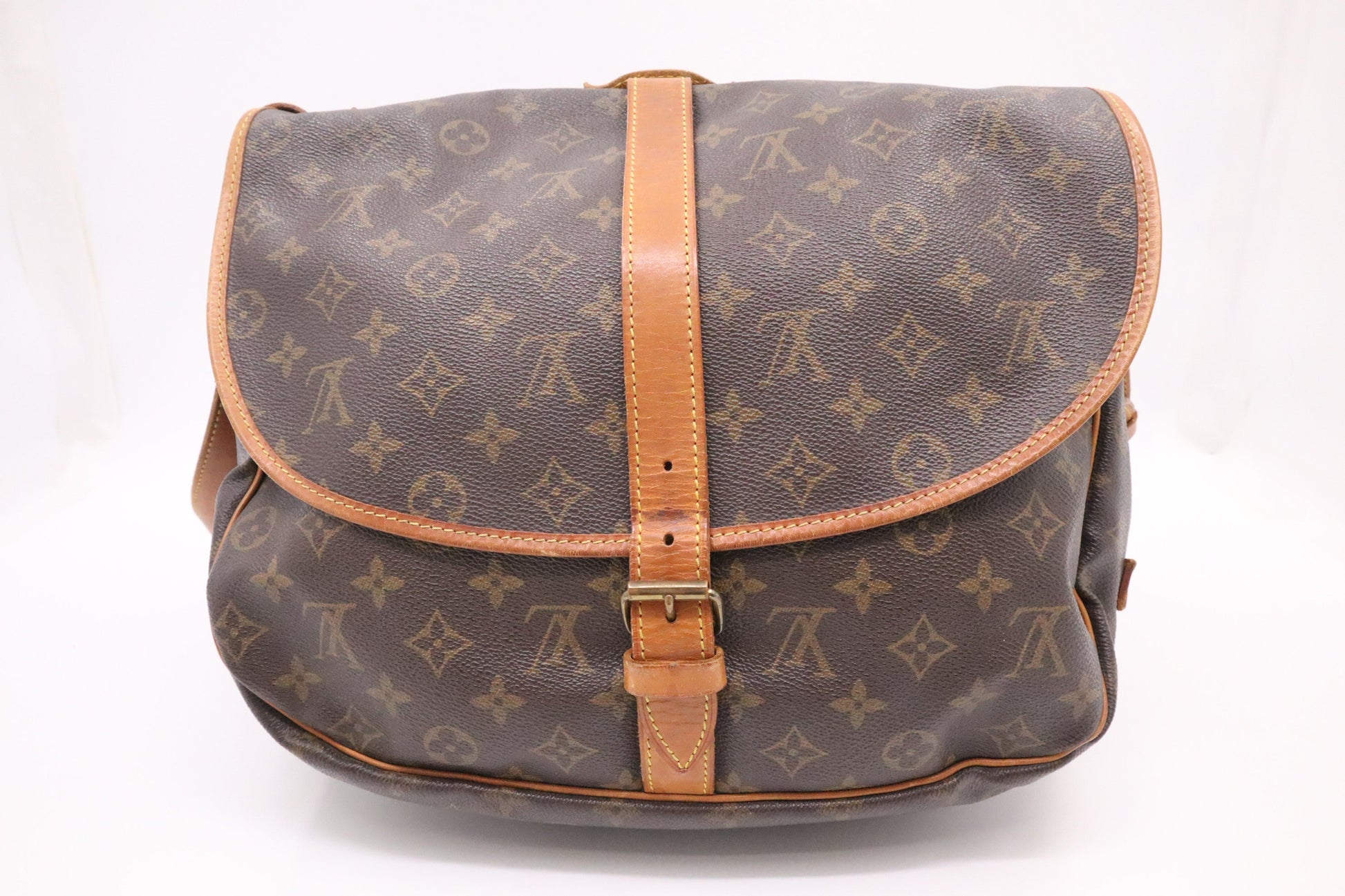 Louis Vuitton Saumur 35 in Monogram Canvas