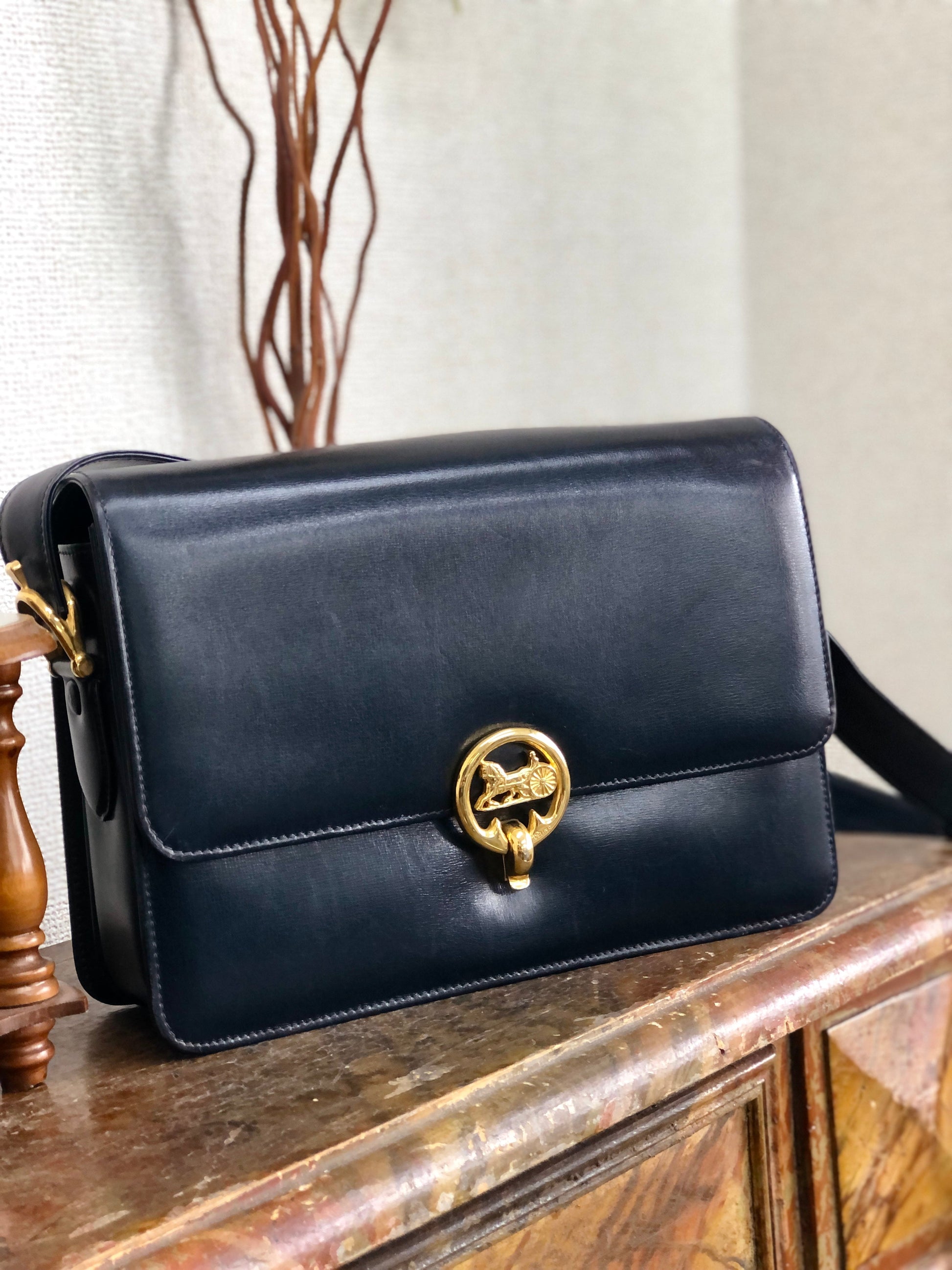 CELINE Horse carriage Circle logo Shoulderbag Navy Old CELINE r36c45