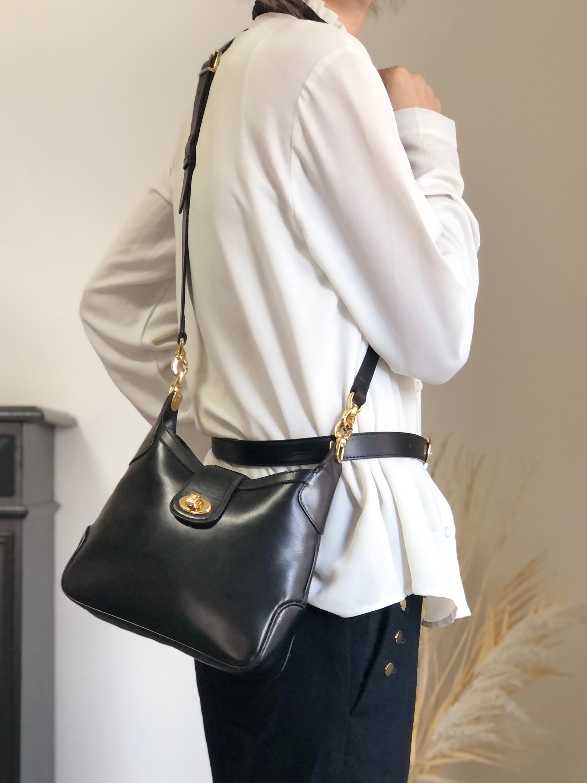 CELINE Turn Lock Shoulder bag Black rpzpkc