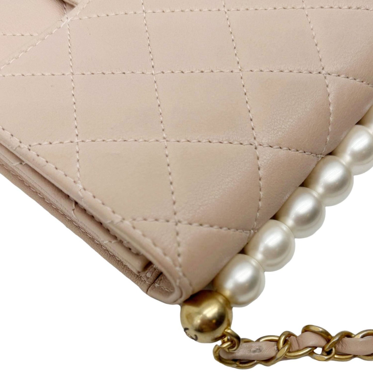 CHANEL Chic Pearls Flap Quilted Lambskin Leather Shoulder Bag Pink
