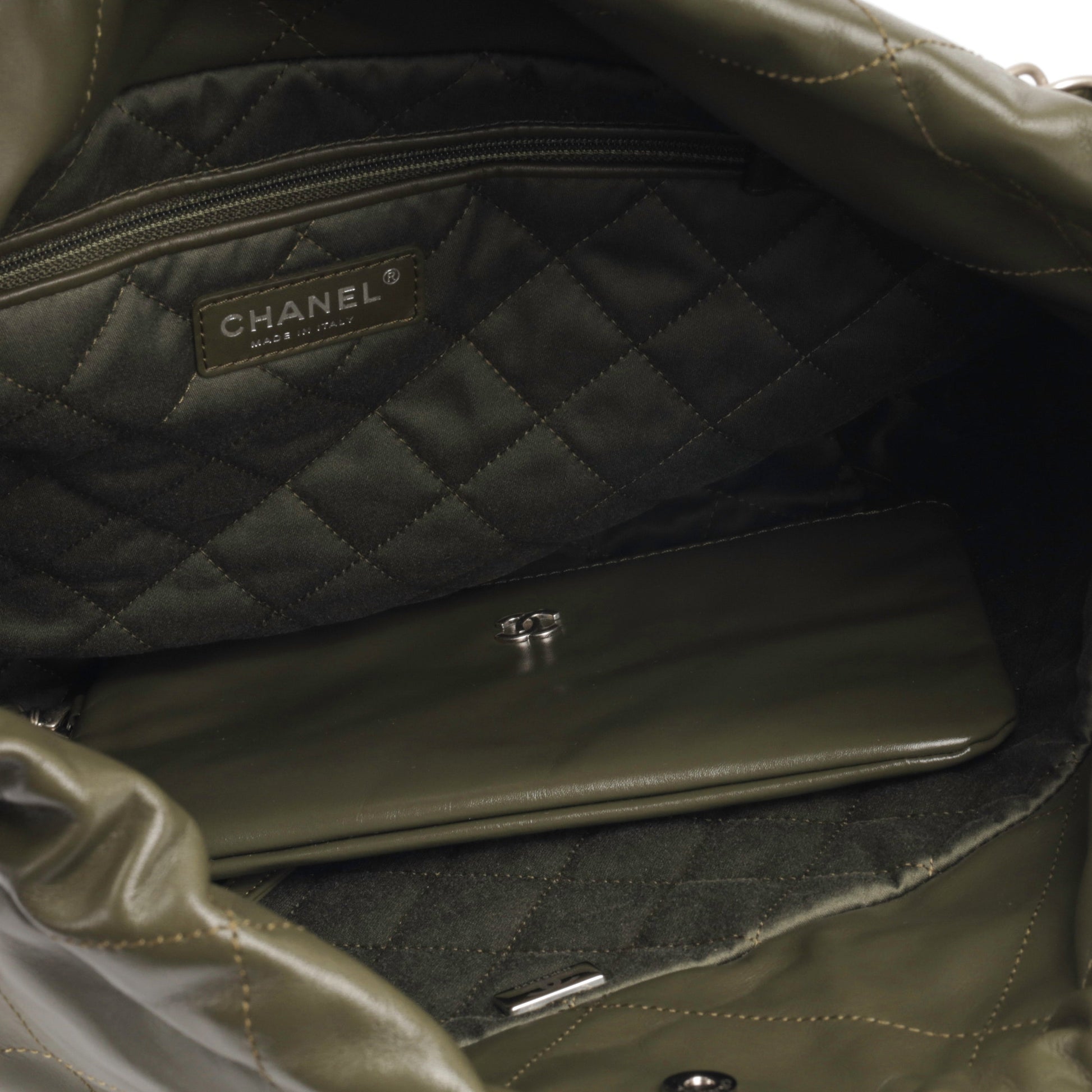 Chanel Chanel 22 Tote - Rovelle Bags