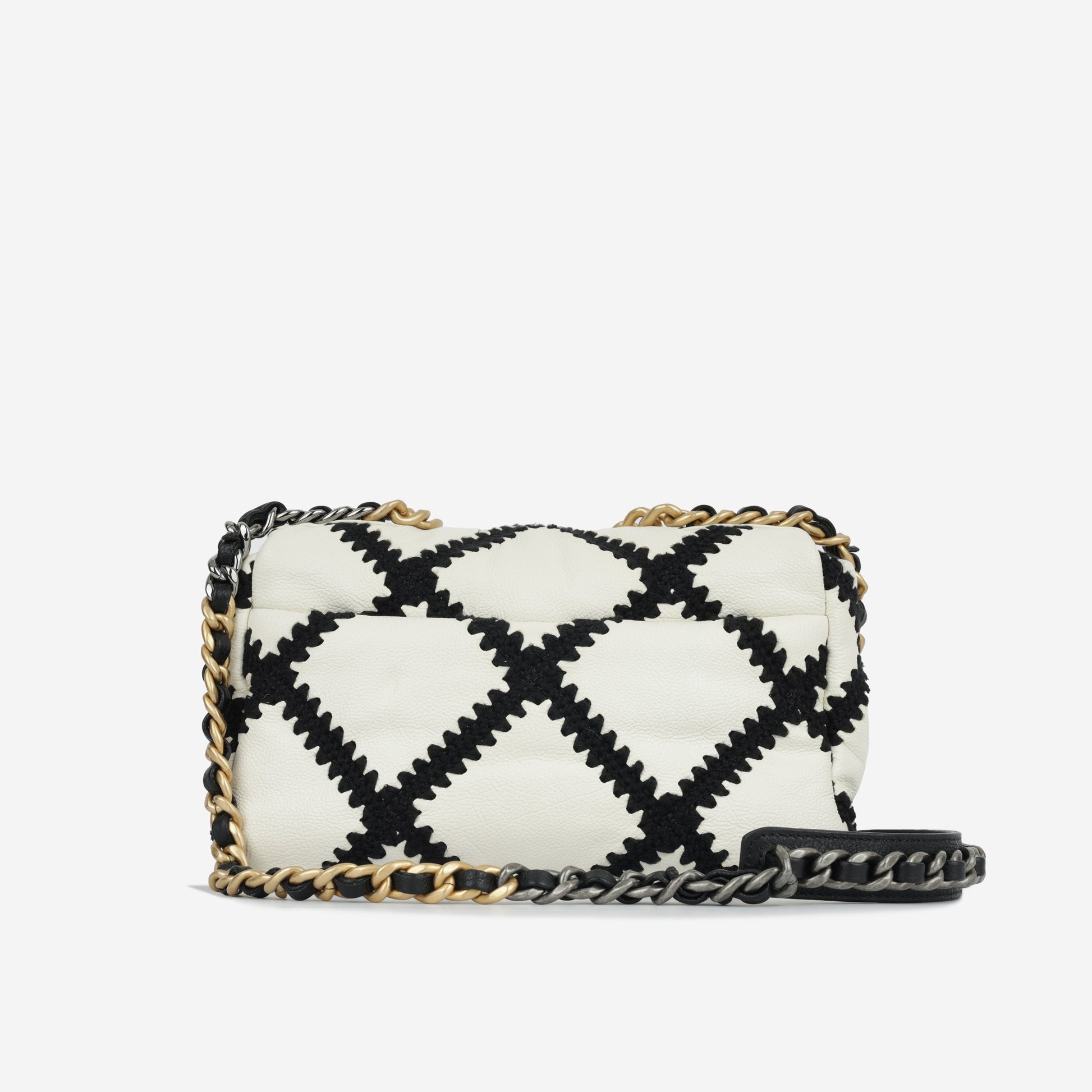 Chanel Chanel 19 Shoulder Bag - Rovelle Bags