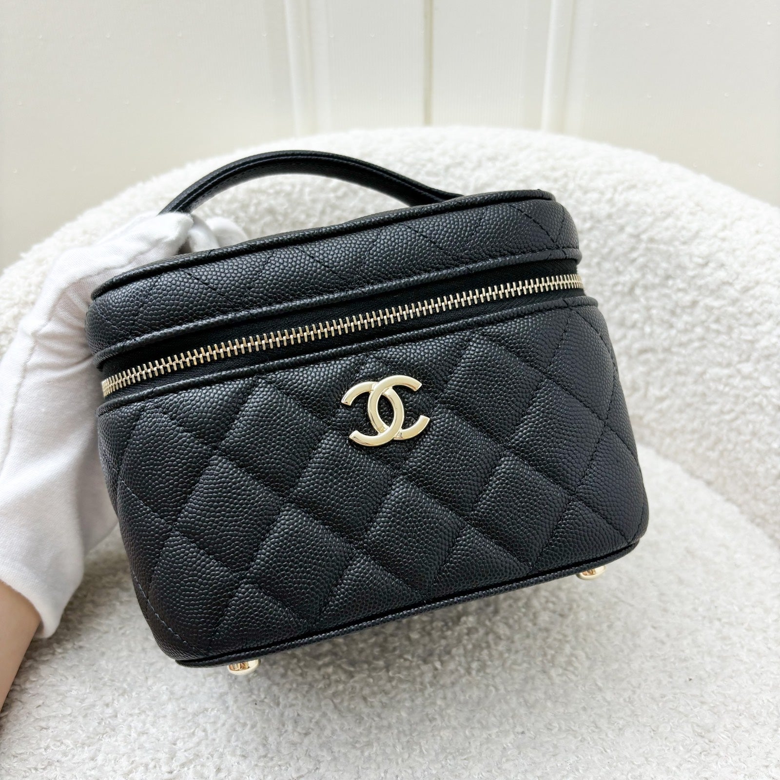 Chanel 22S Top Handle Vanity Case Handbag - Rovelle Bags