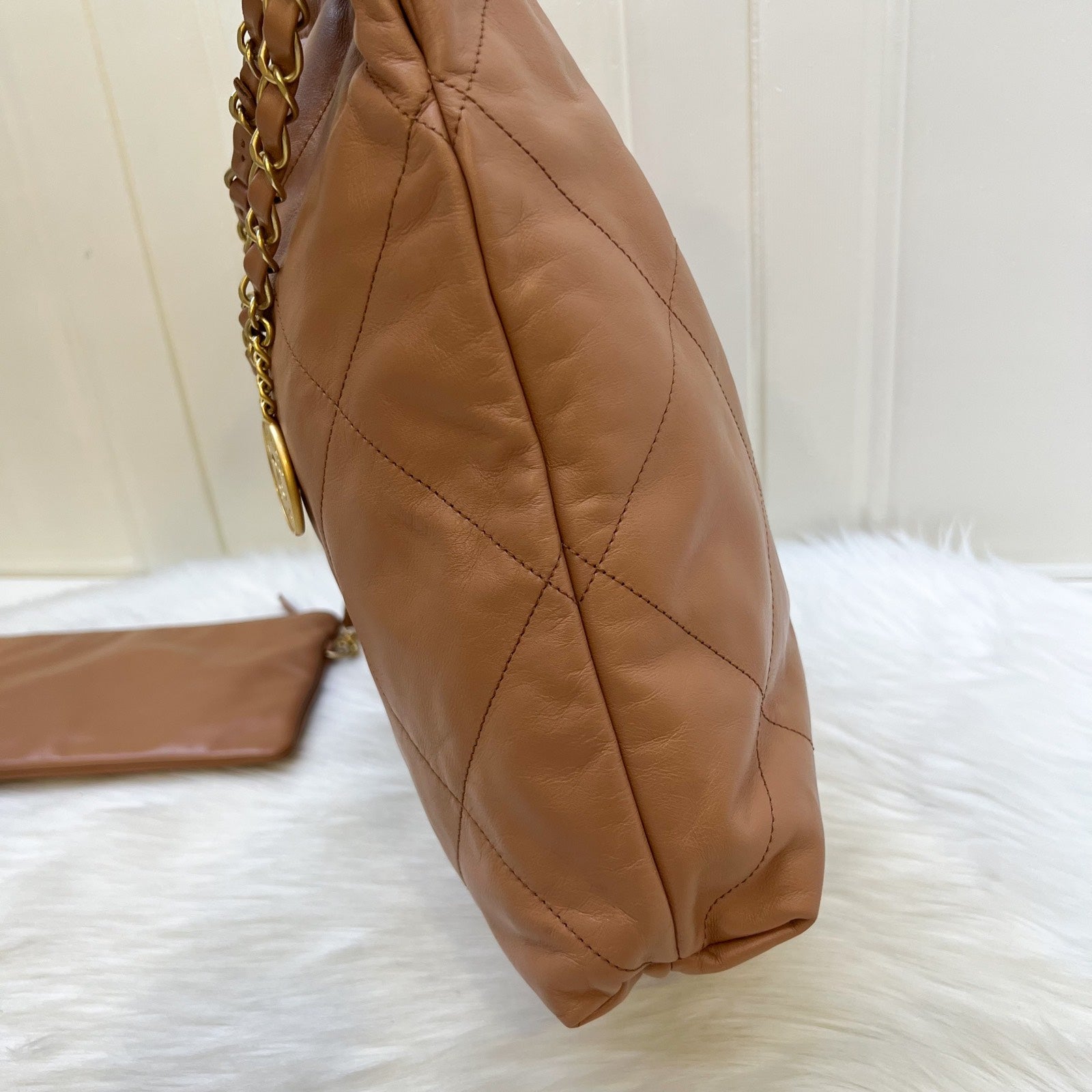 Chanel 22 Medium Hobo Handbag - Rovelle Bags