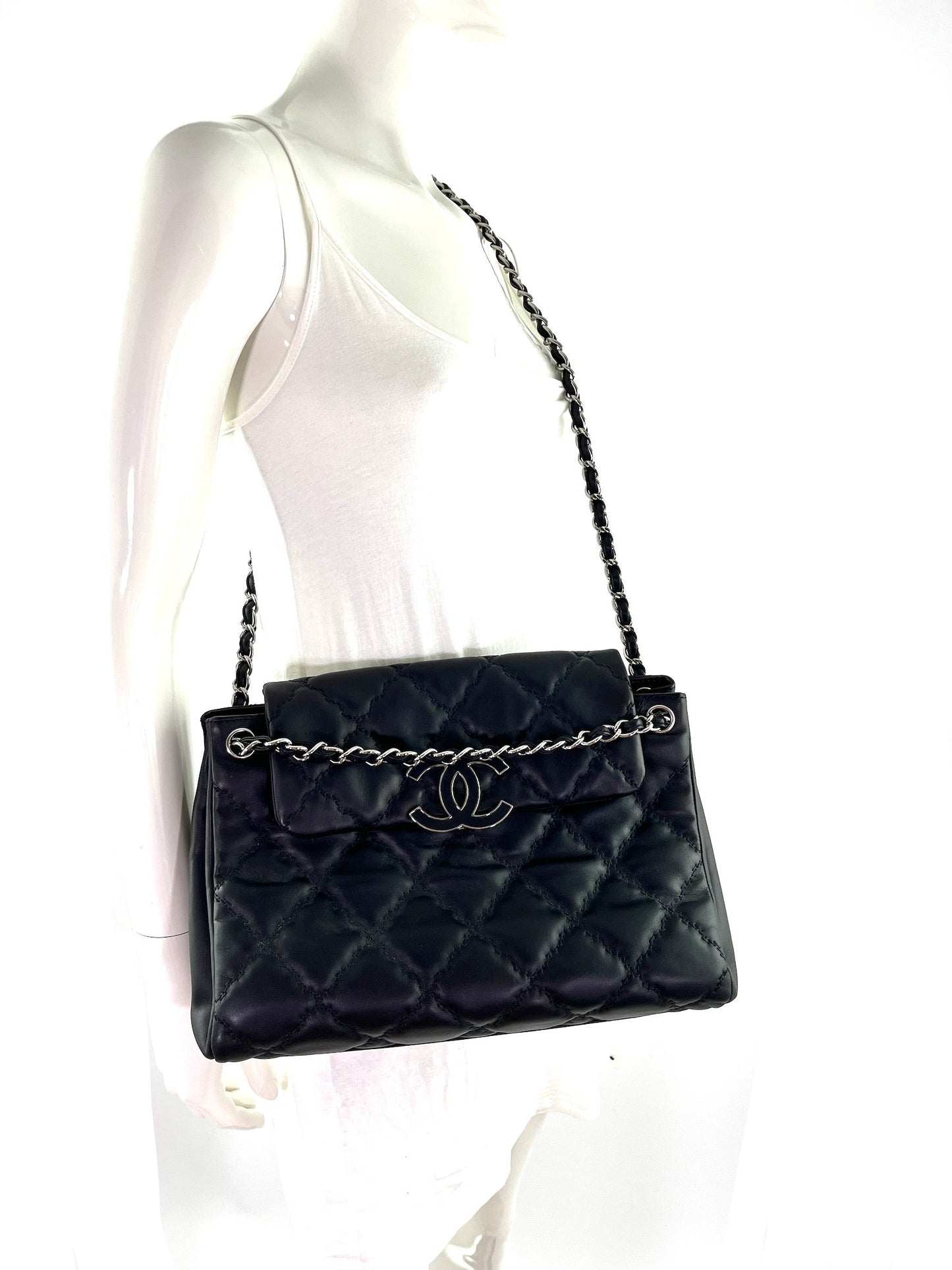 Chanel Double Stitch Hamptons Black Quilted Tote Bag - Rovelle Bags