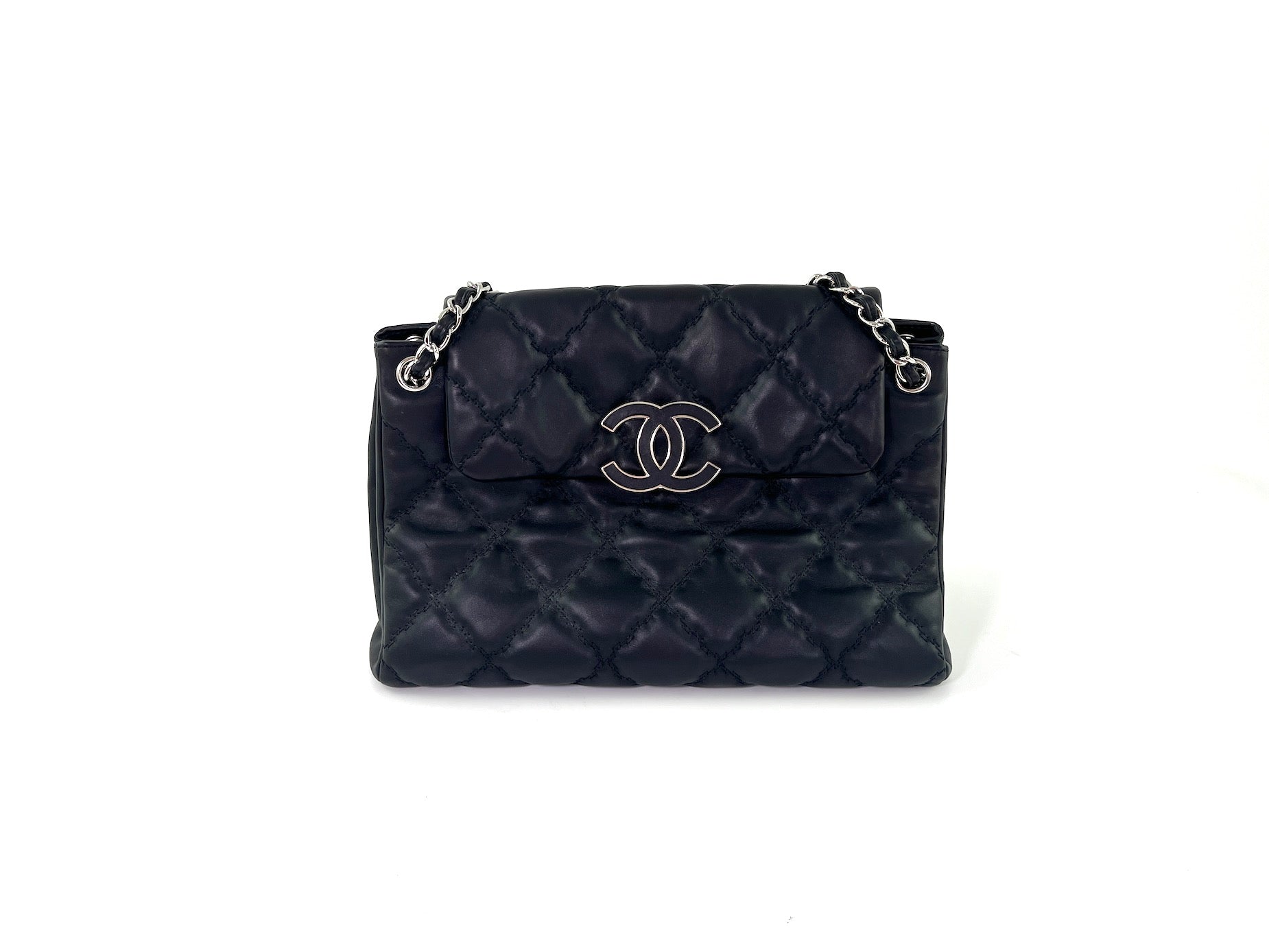 Chanel Double Stitch Hamptons Black Quilted Tote Bag - Rovelle Bags