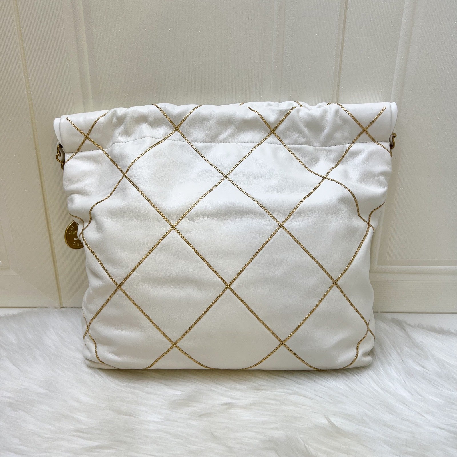 Chanel 22 Small Hobo Handbag - Rovelle Bags
