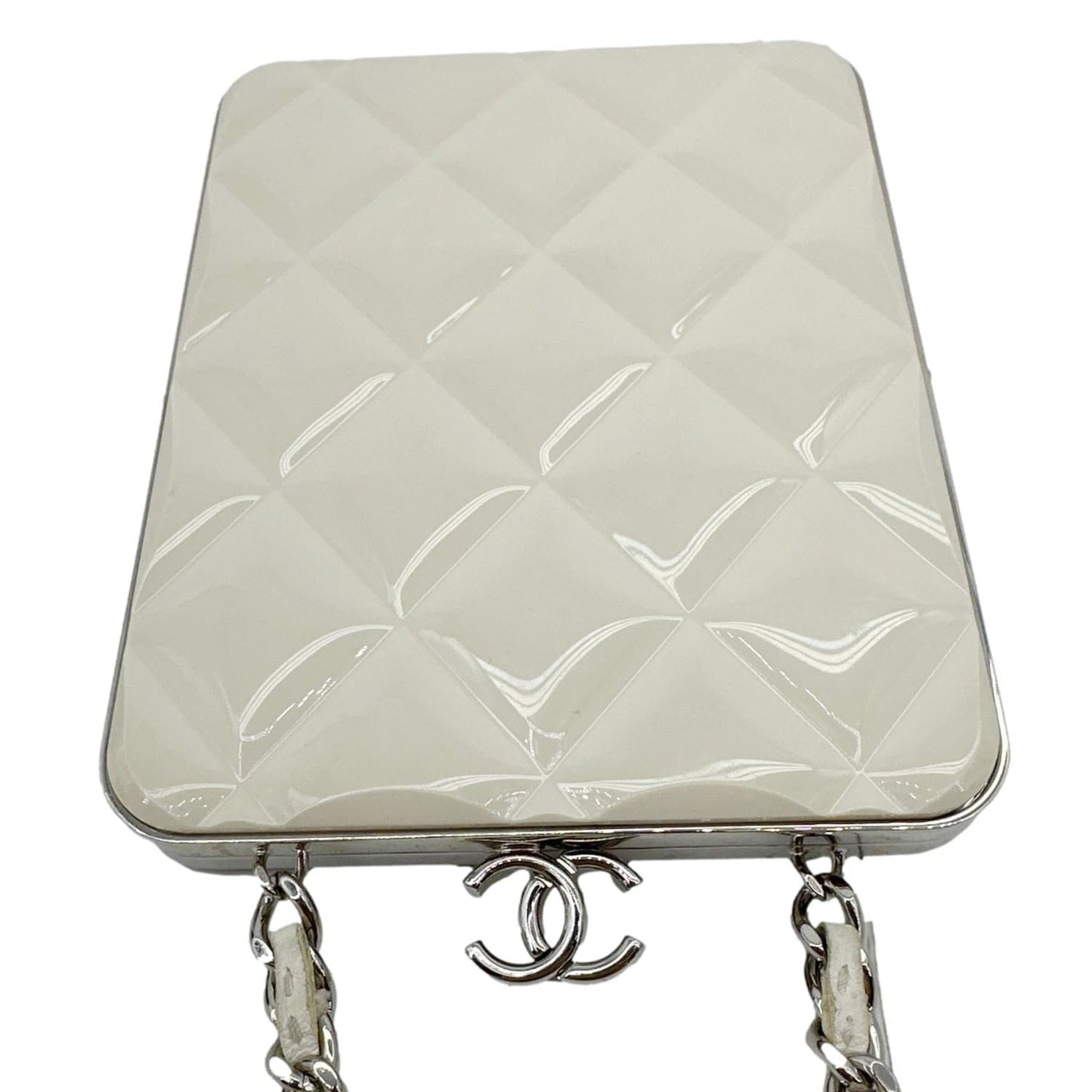 CHANEL Kisslock Logo Plexiglass Quilted Lambskin Leather Clutch With Chain White
