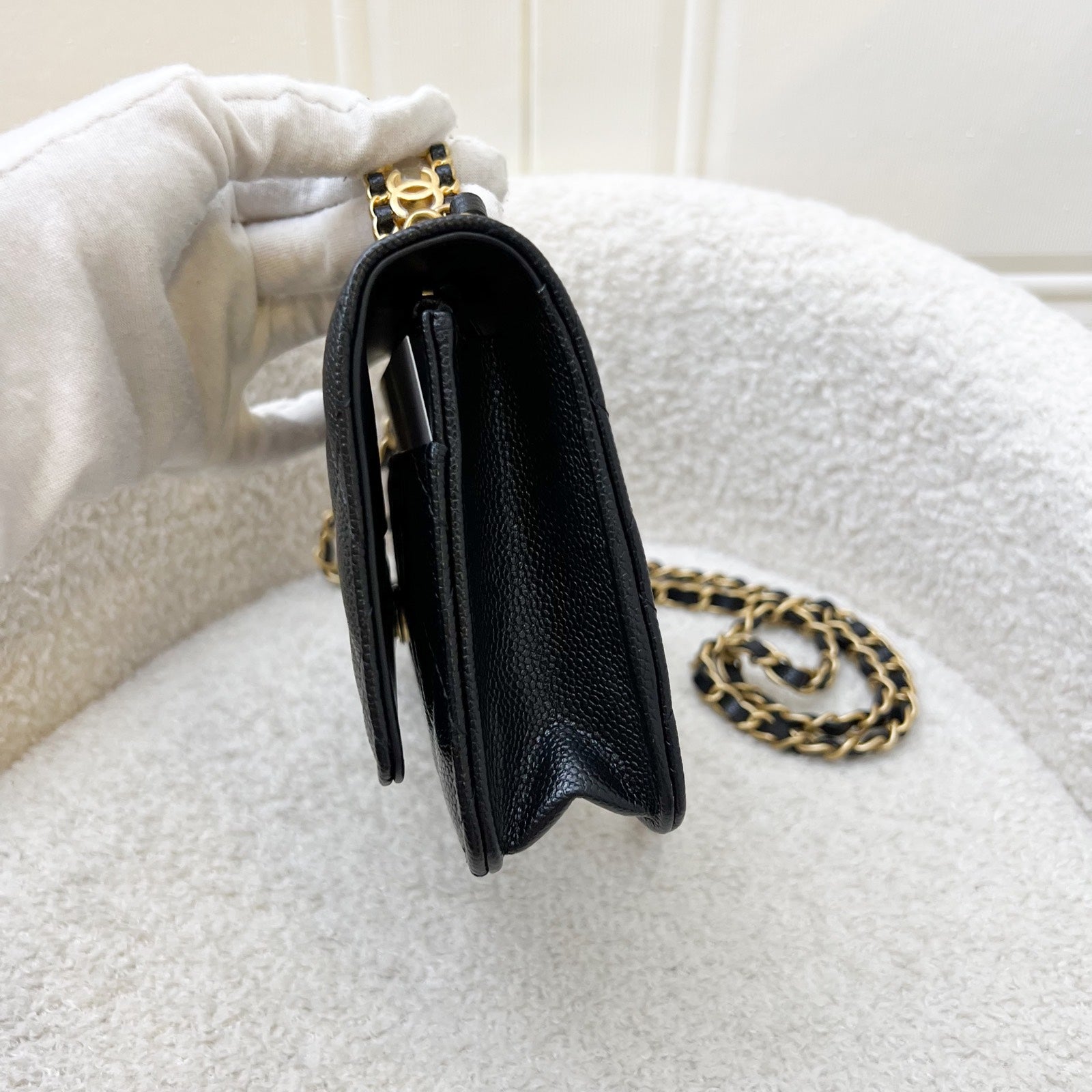 Chanel 22S "Pick Me Up" Wallet Crossbody Bag - Rovelle Bags