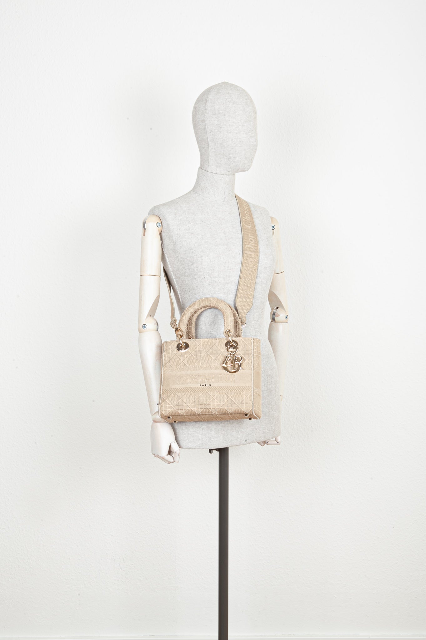 Dior D-Lite Tote - Rovelle Bags