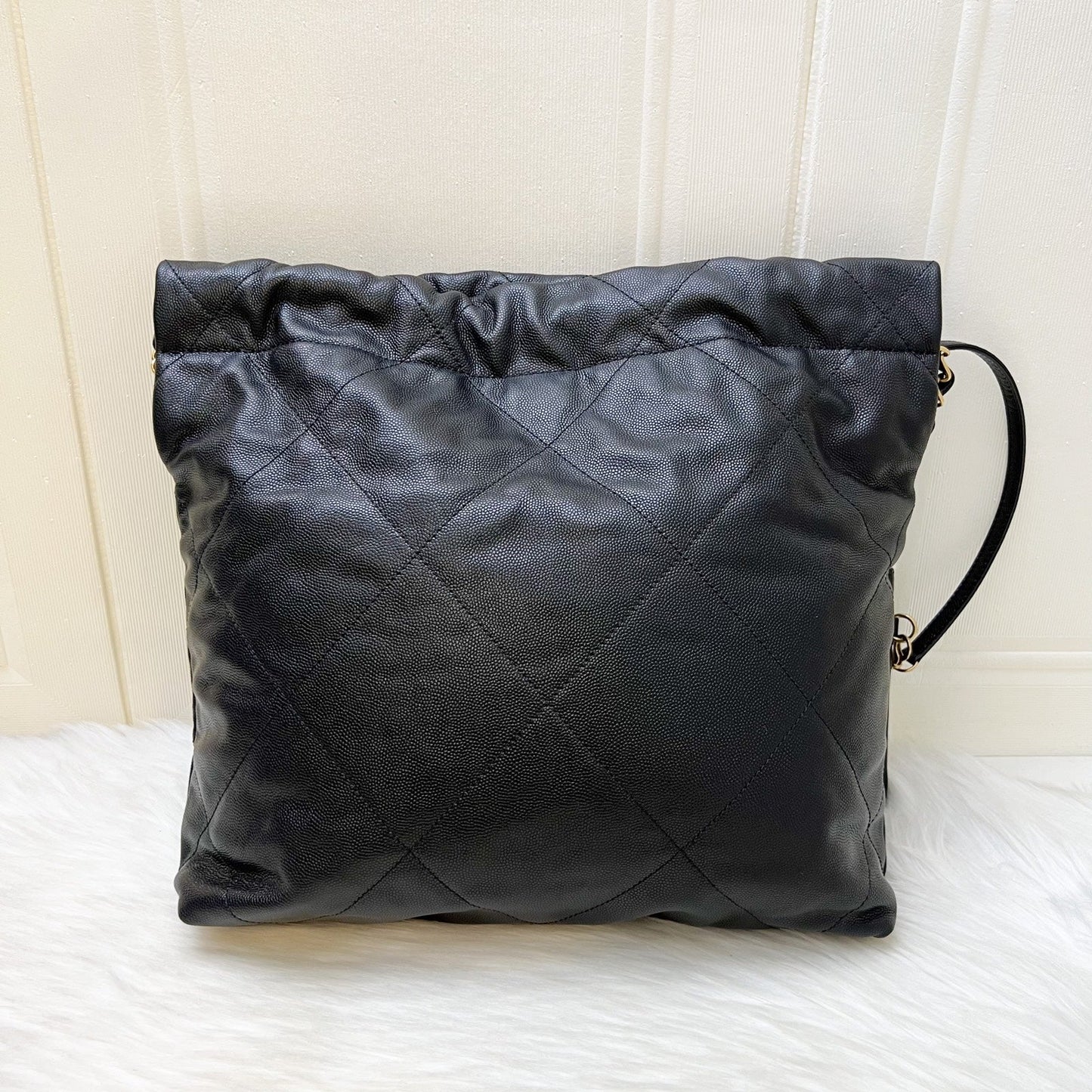 Chanel 22 Small Hobo Handbag - Rovelle Bags